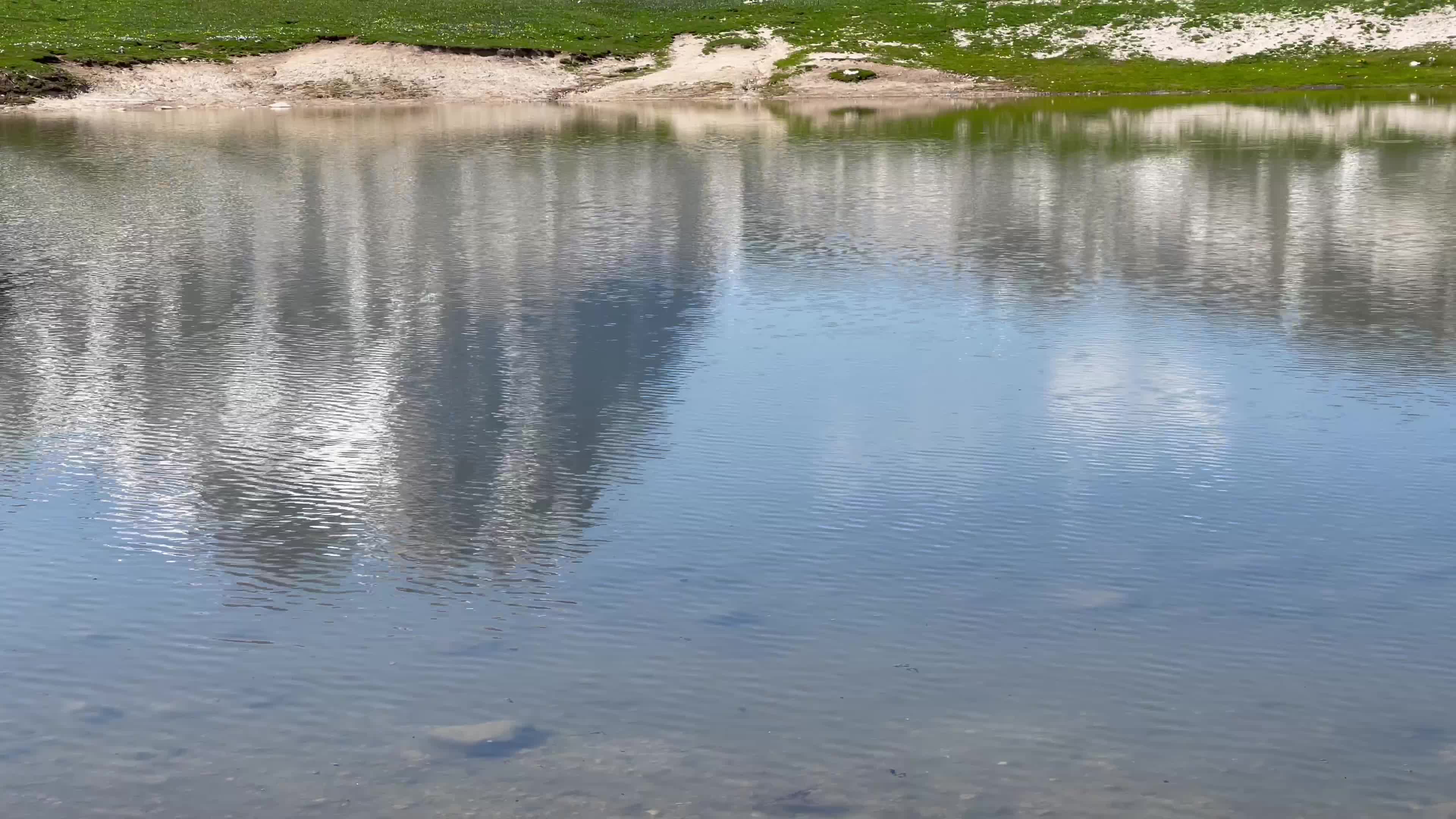 Pietranzoni Lake in Campo Imperatore