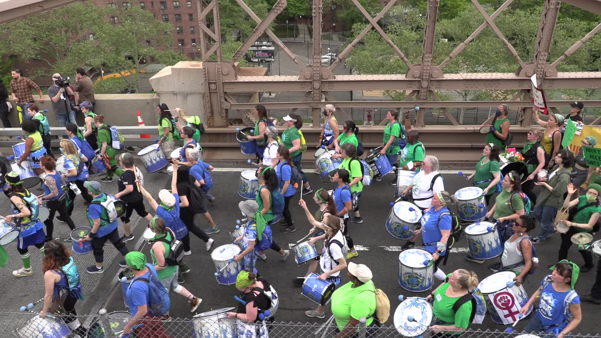 NYC: Abortion right’s activists march across Brooklyn Bridge