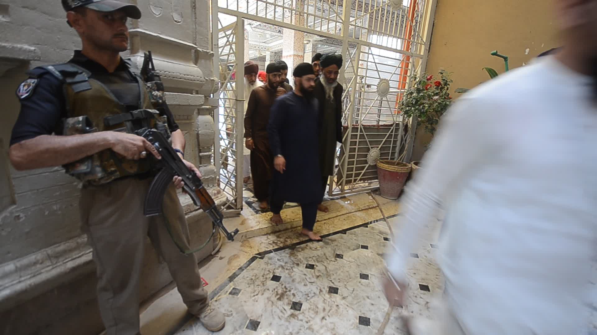 Minority Sikh traders killed in Peshawar
