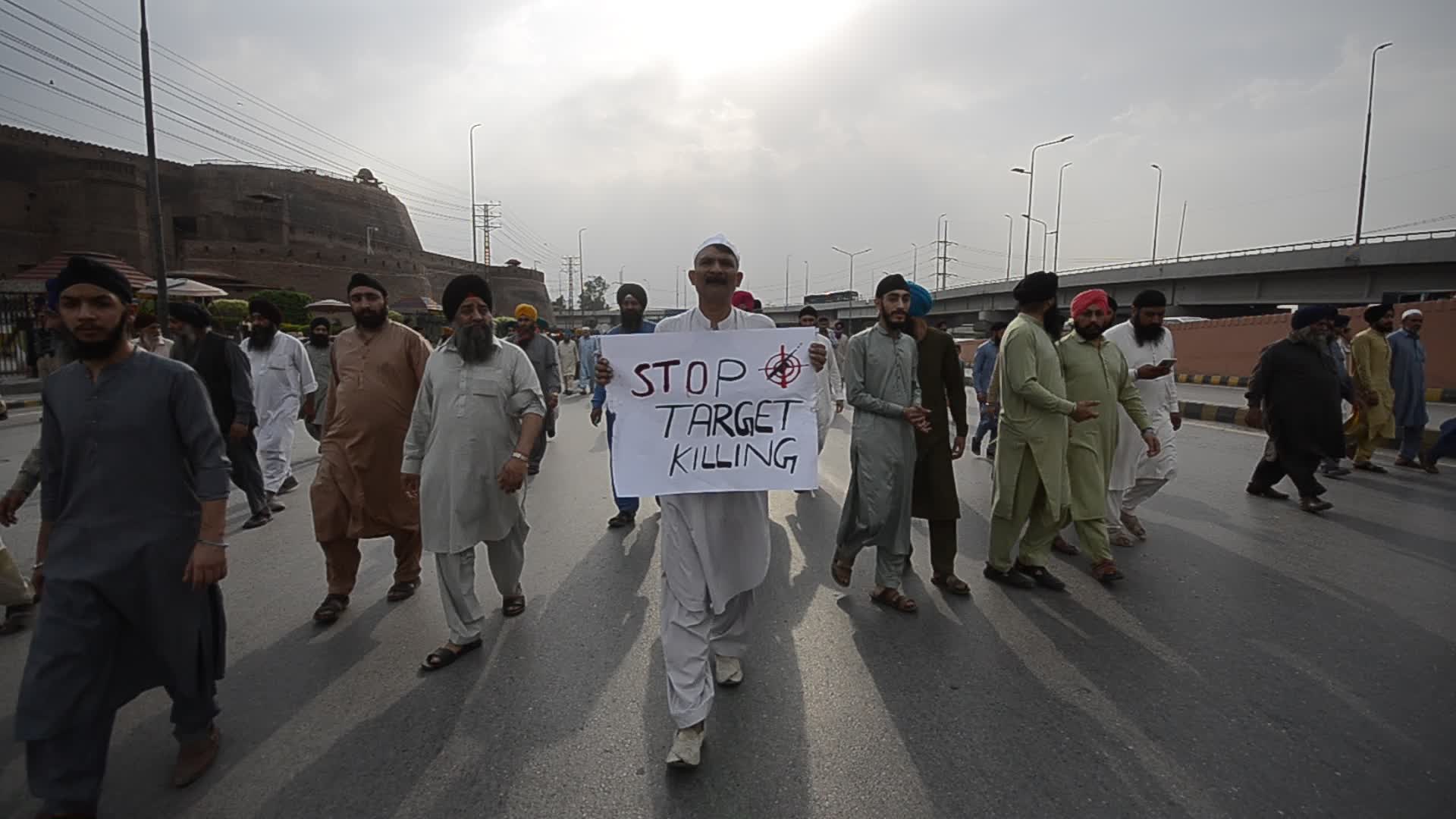 Minority Sikh traders killed in Peshawar
