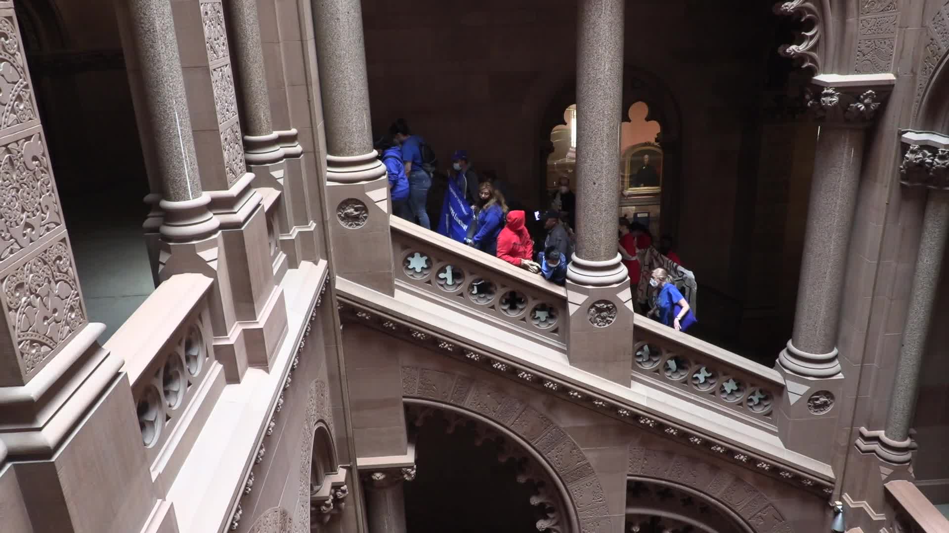Albany, NY: 51 arrested as housing rights protesters block Senate and Assembly Chambers