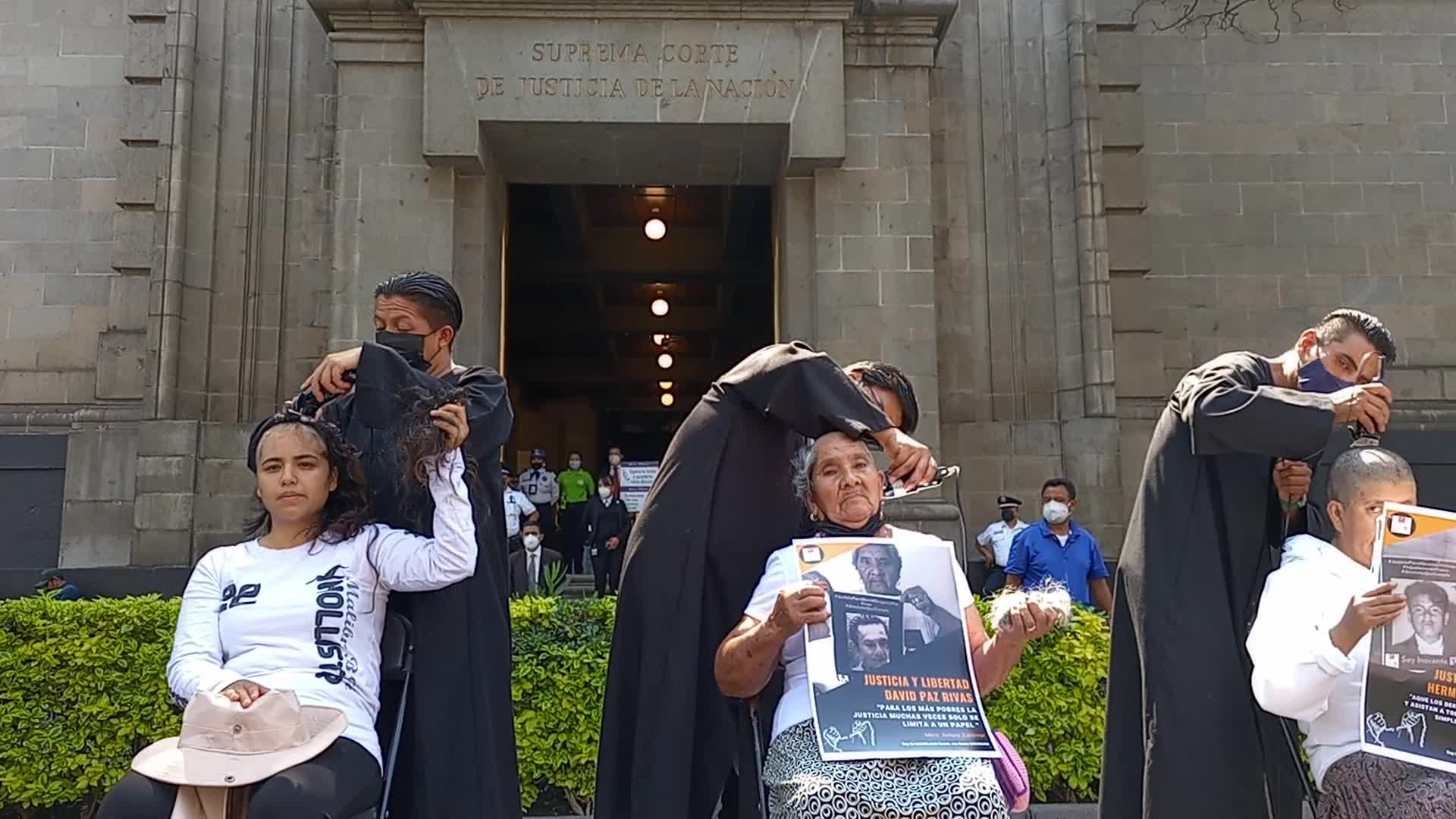 Women Shave Their Heads To Demand The Release Of Their Imprisoned Relatives