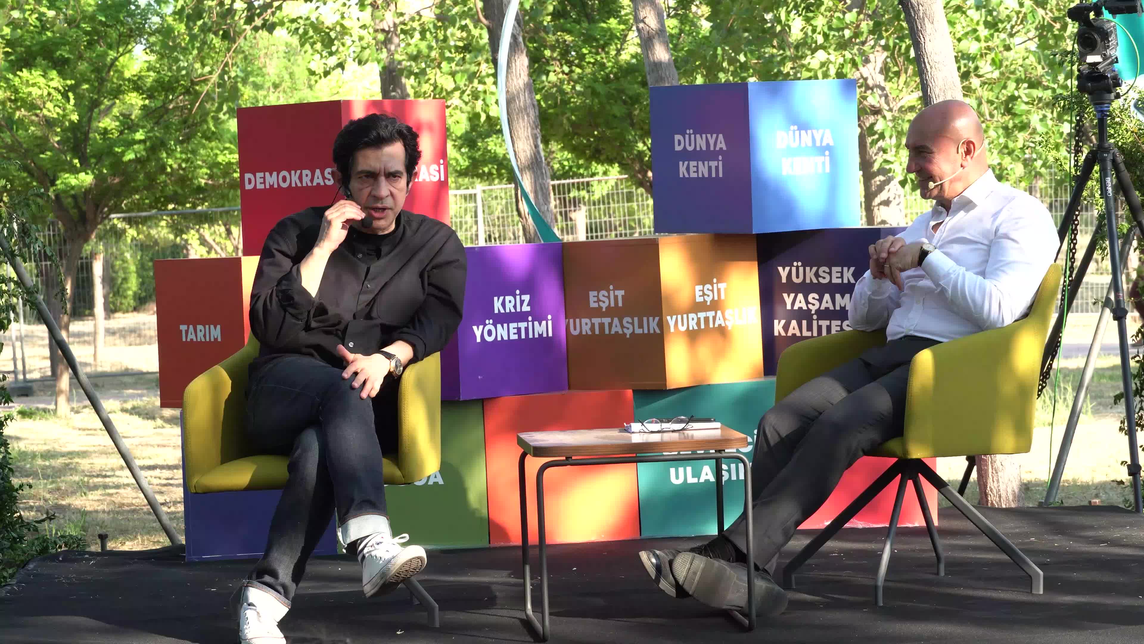 Famous actor and TV personality Okan Bayulgen in an interview with Izmir Mayor Tunc Soyer 
