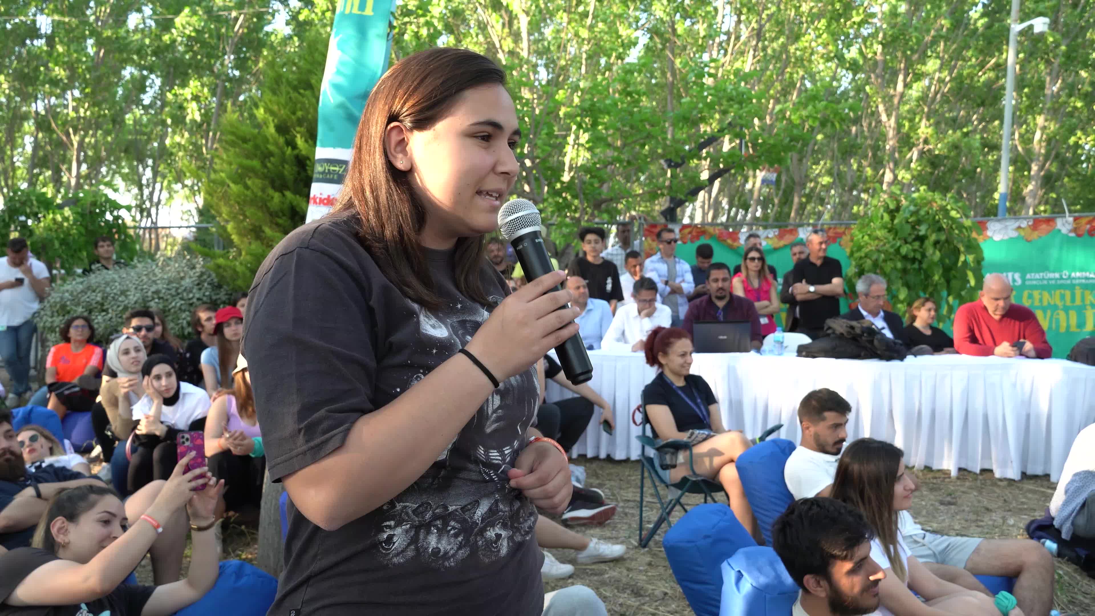 Famous actor and TV personality Okan Bayulgen in an interview with Izmir Mayor Tunc Soyer 
