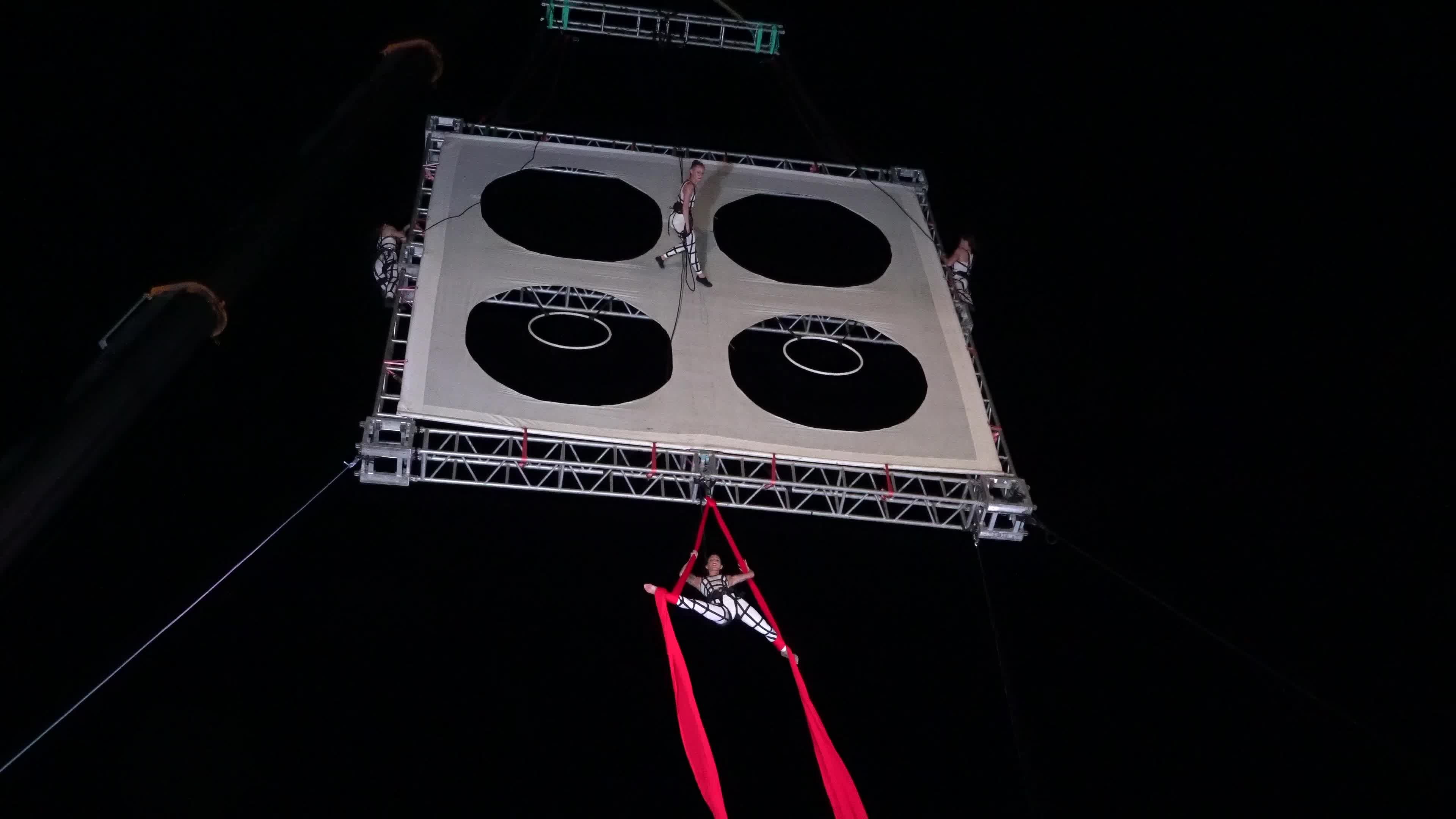  'Eventi Verticali' has performed ' Quadro'