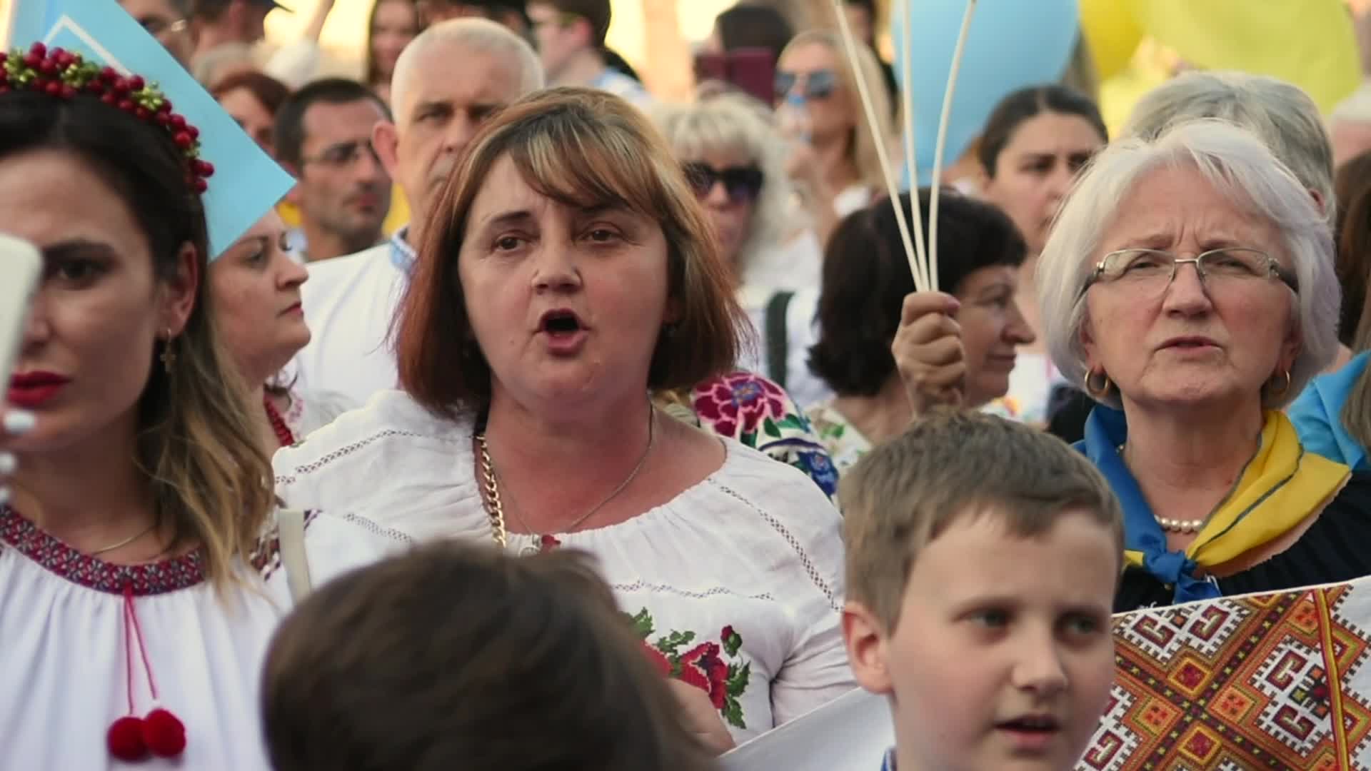 Ukrainians Celebrate Vyshyvanka Day In Athens
