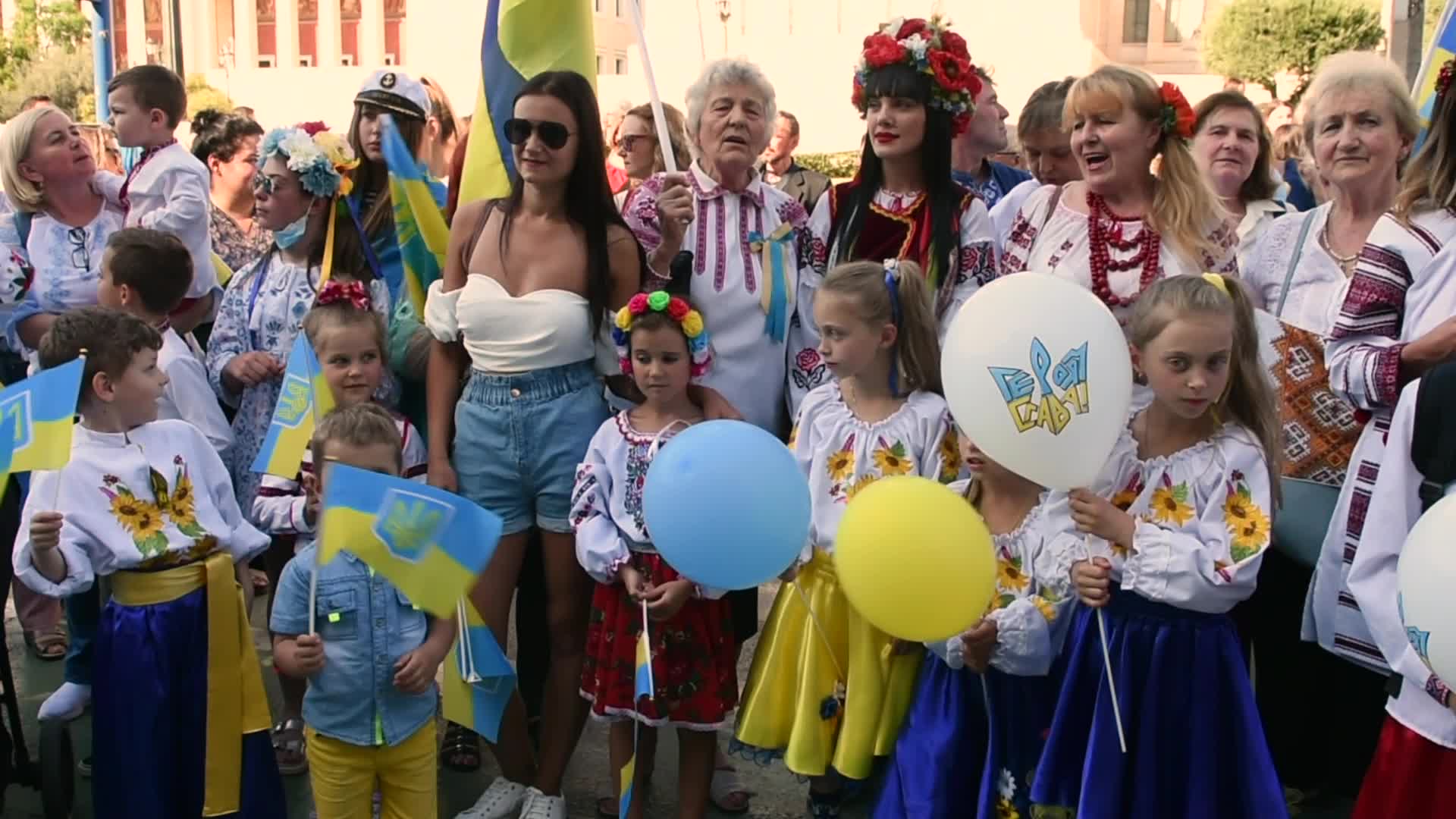 Ukrainians Celebrate Vyshyvanka Day In Athens