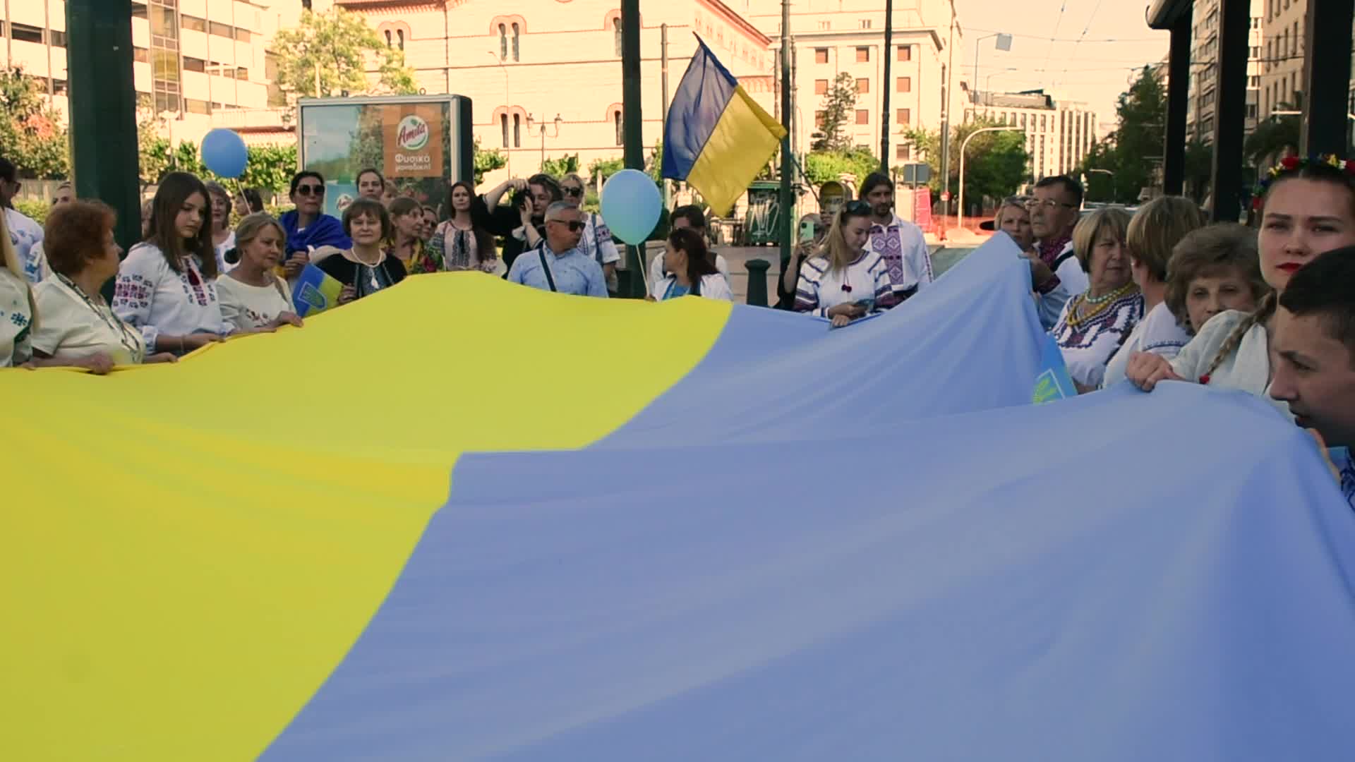 Ukrainians Celebrate Vyshyvanka Day In Athens