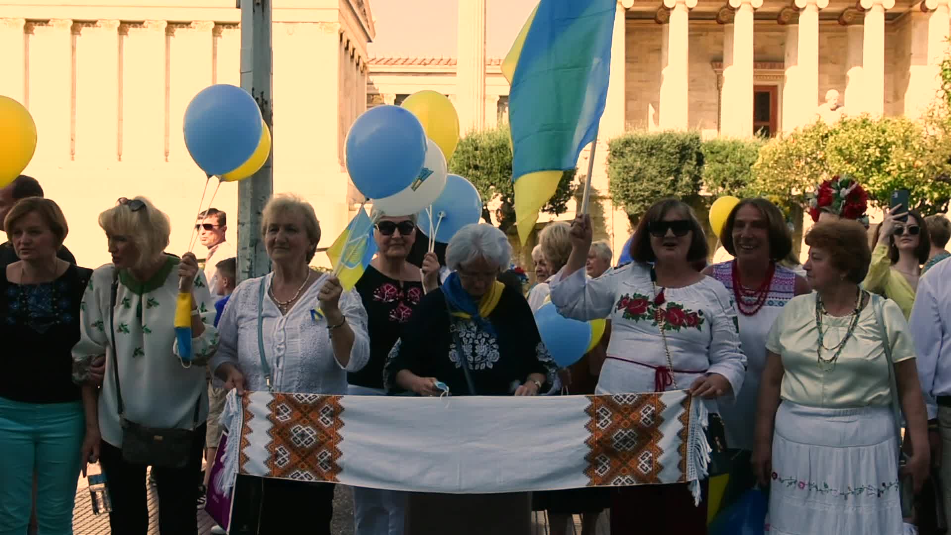 Ukrainians Celebrate Vyshyvanka Day In Athens
