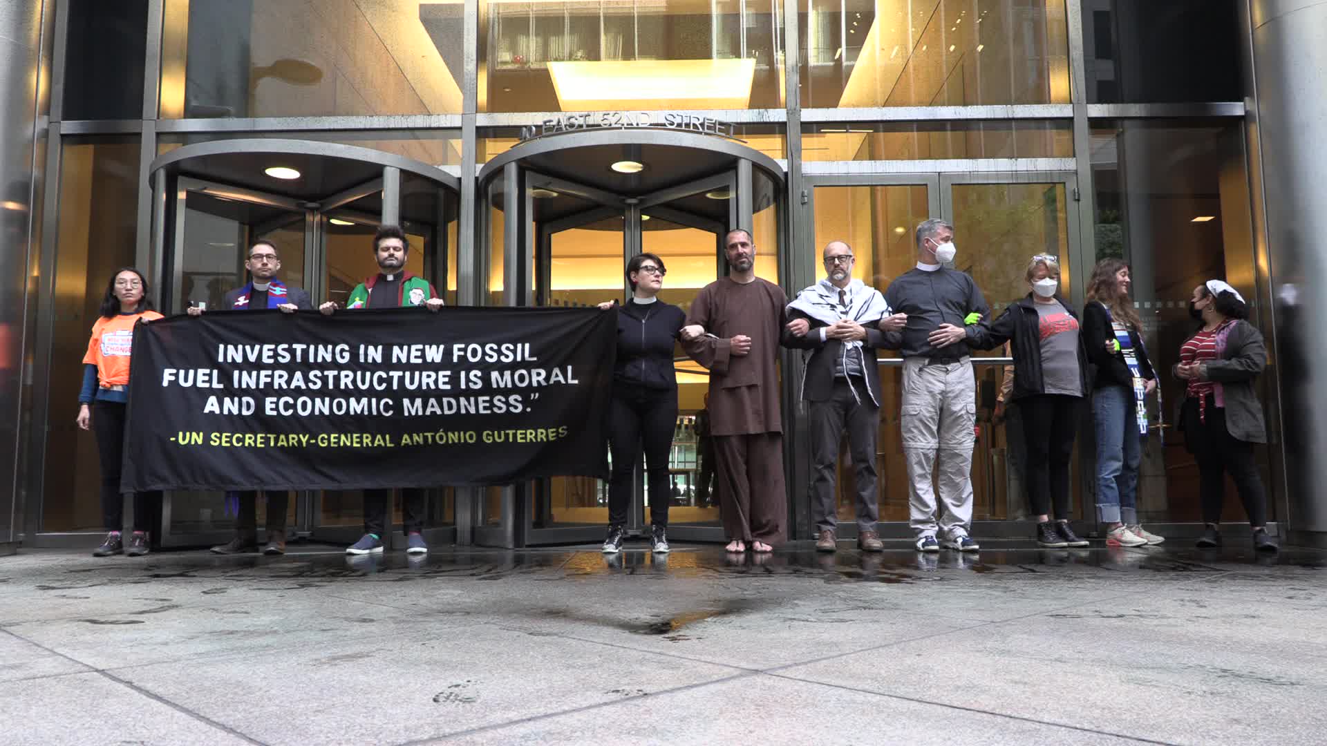 NYC: Arrests at BlackRock HQ after climate protest