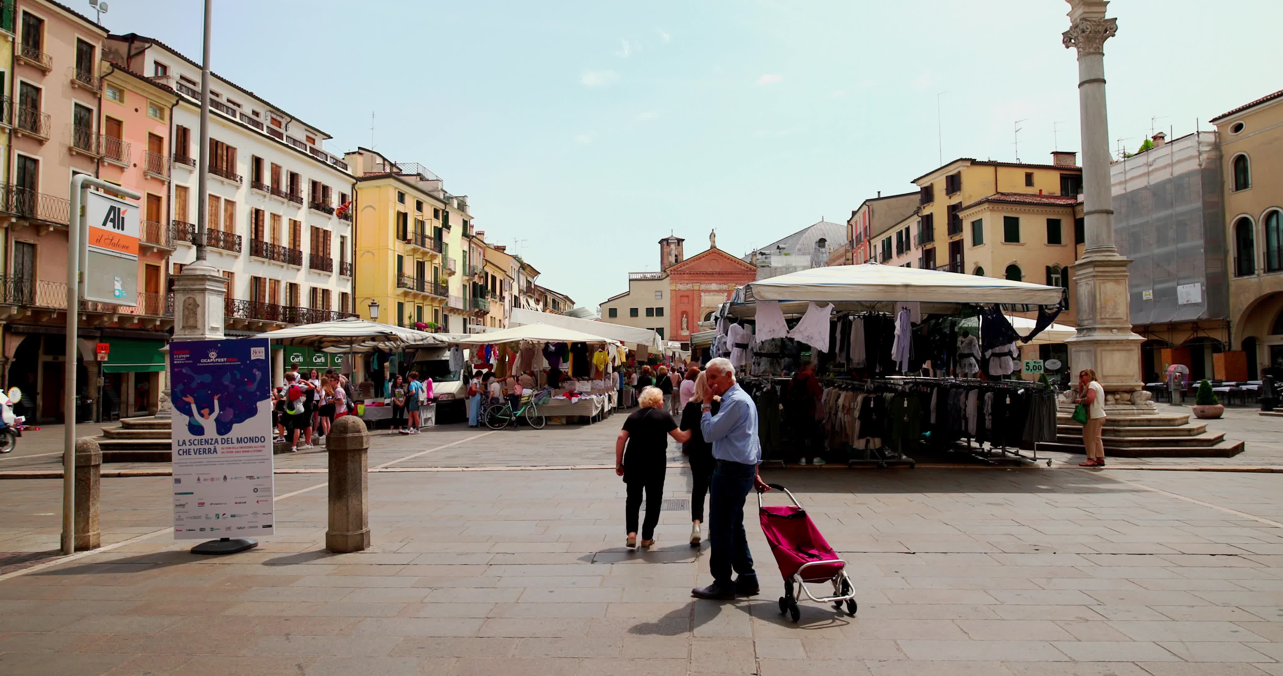 Street Market In Piazza dei Signori, in Padua