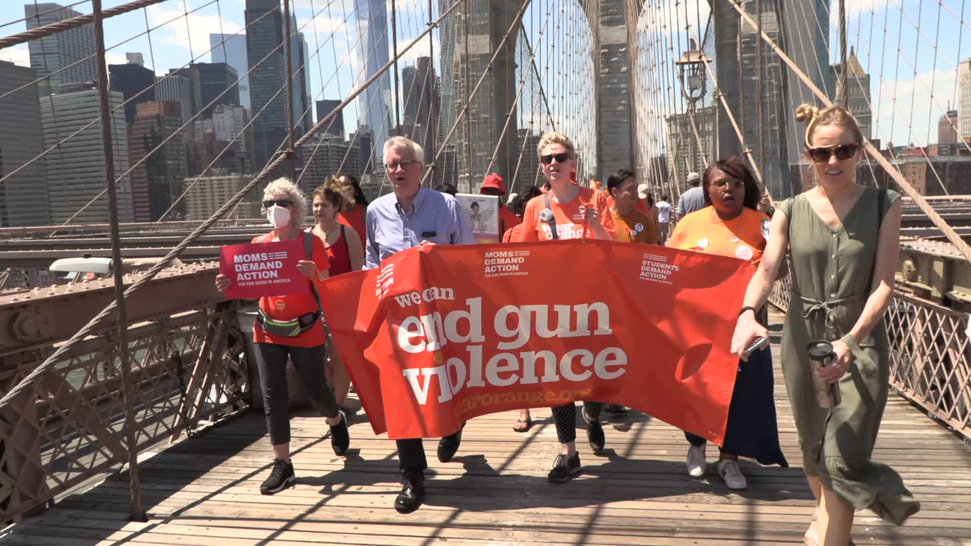 NYC: Moms march over Brooklyn Bridge against gun violence