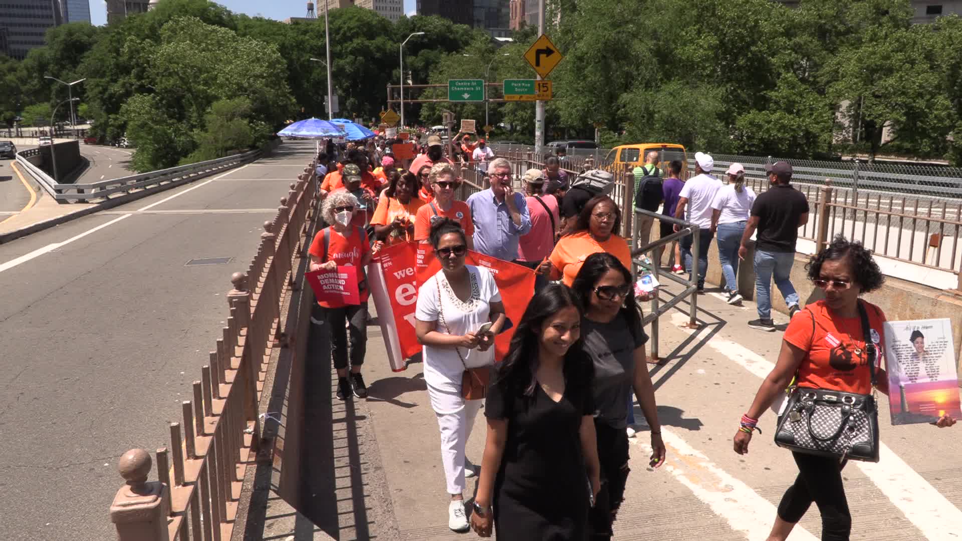 NYC: Moms march over Brooklyn Bridge against gun violence