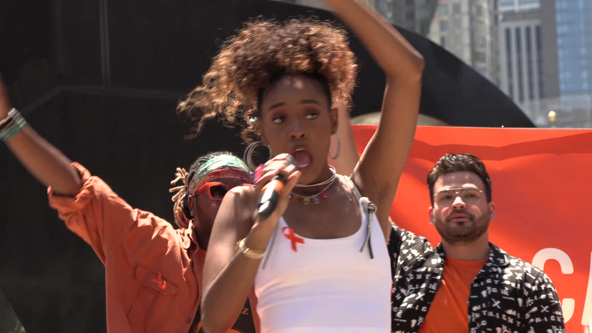 NYC: Moms march over Brooklyn Bridge against gun violence