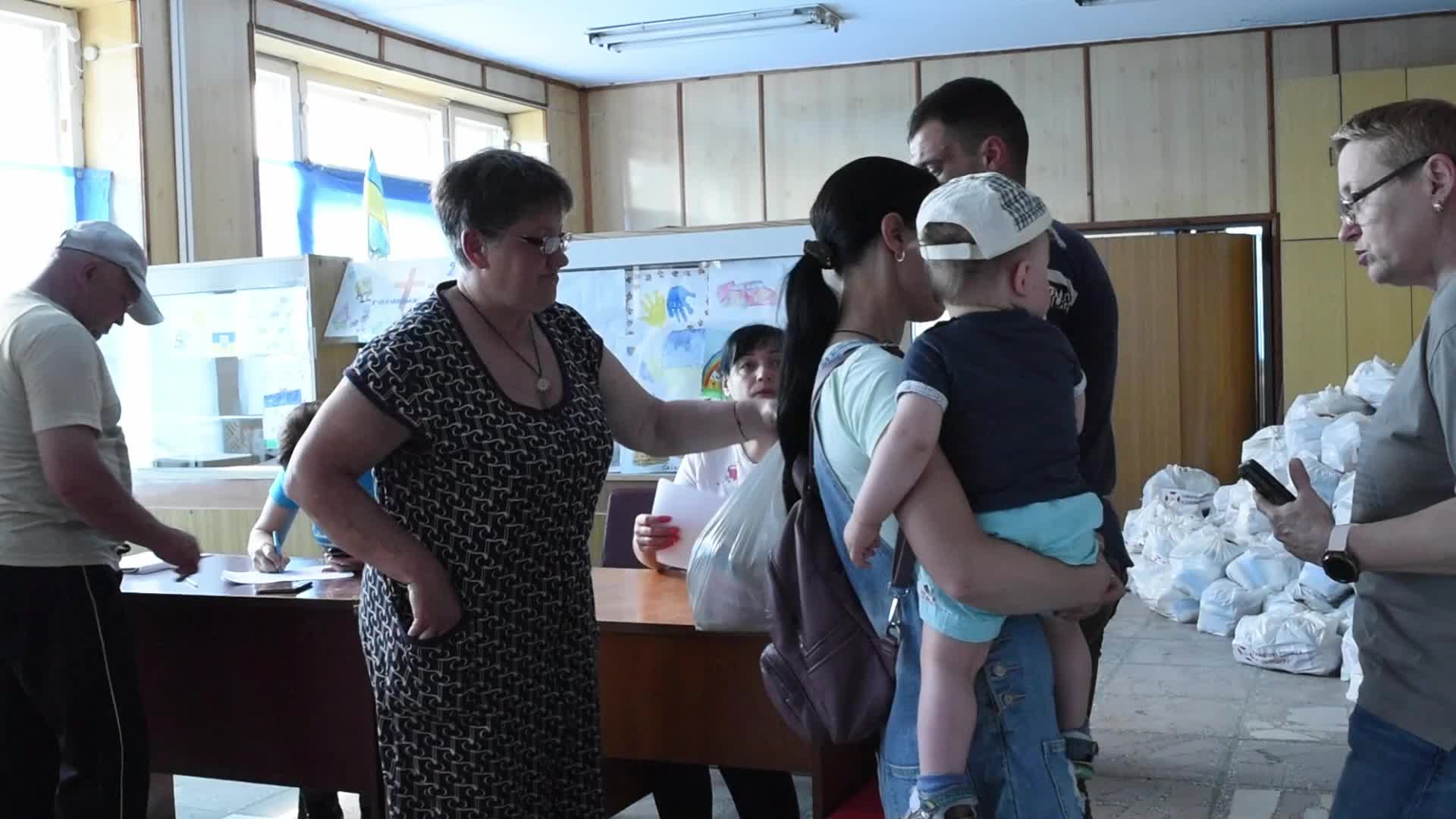 Humanitarian Help In Novovorontsovka-Front Line
