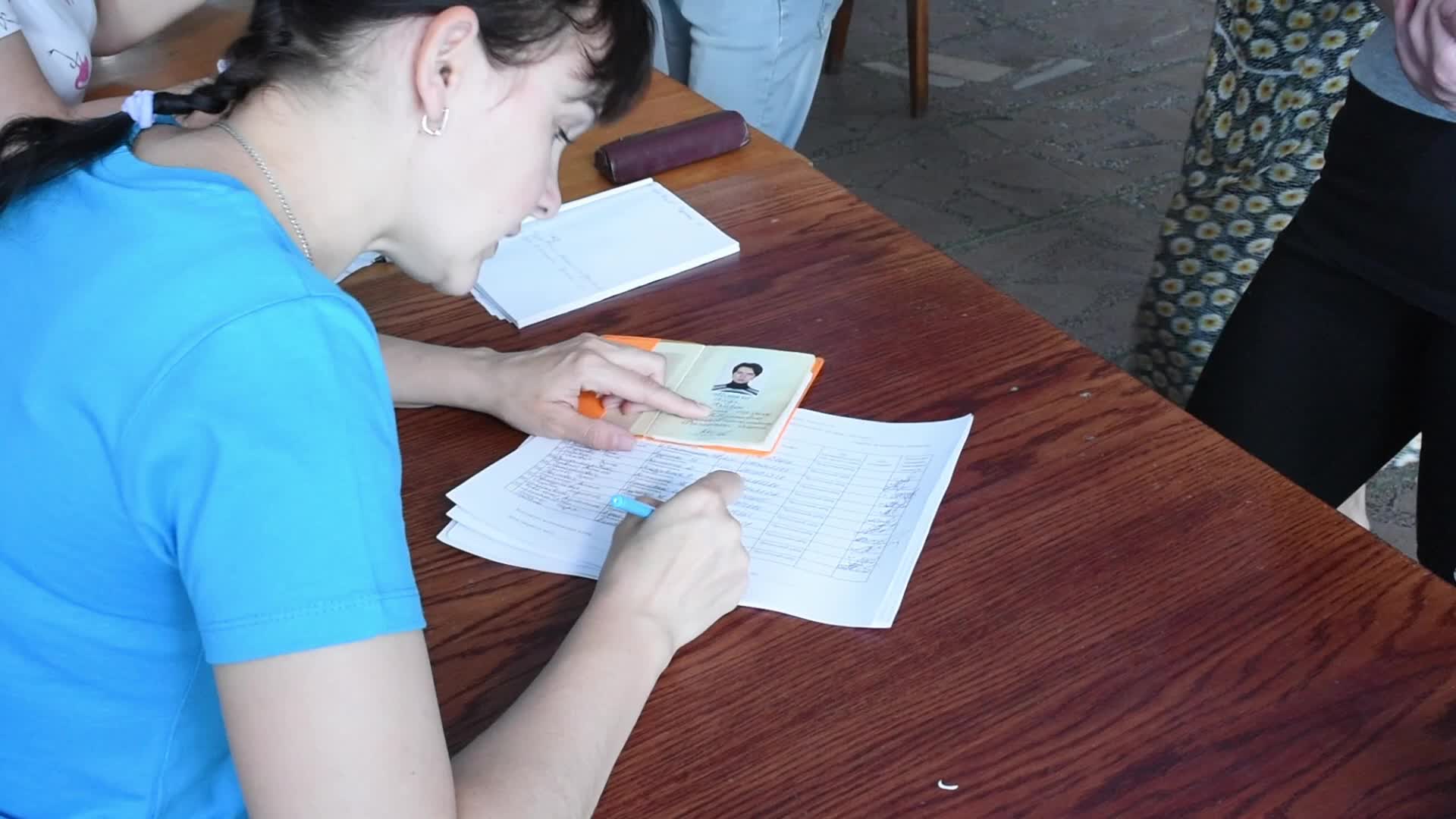 Humanitarian Help In Novovorontsovka-Front Line