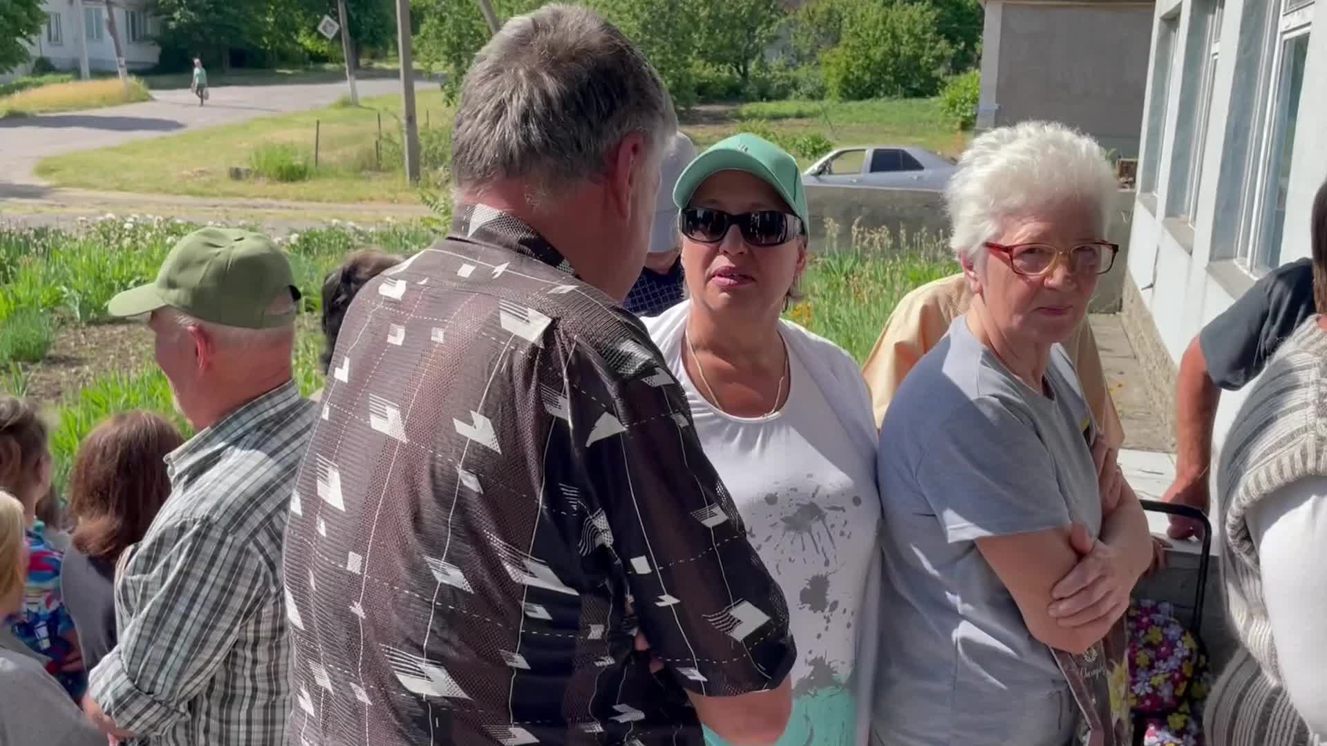 Humanitarian Help In Novovorontsovka-Front Line