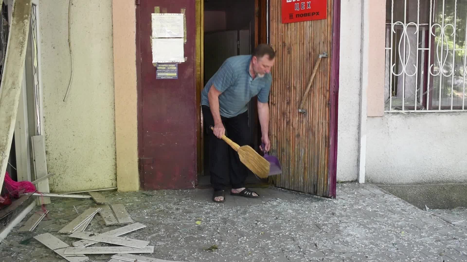 Shelling In Novovorontsovka And Mar'yans'ke-front Line