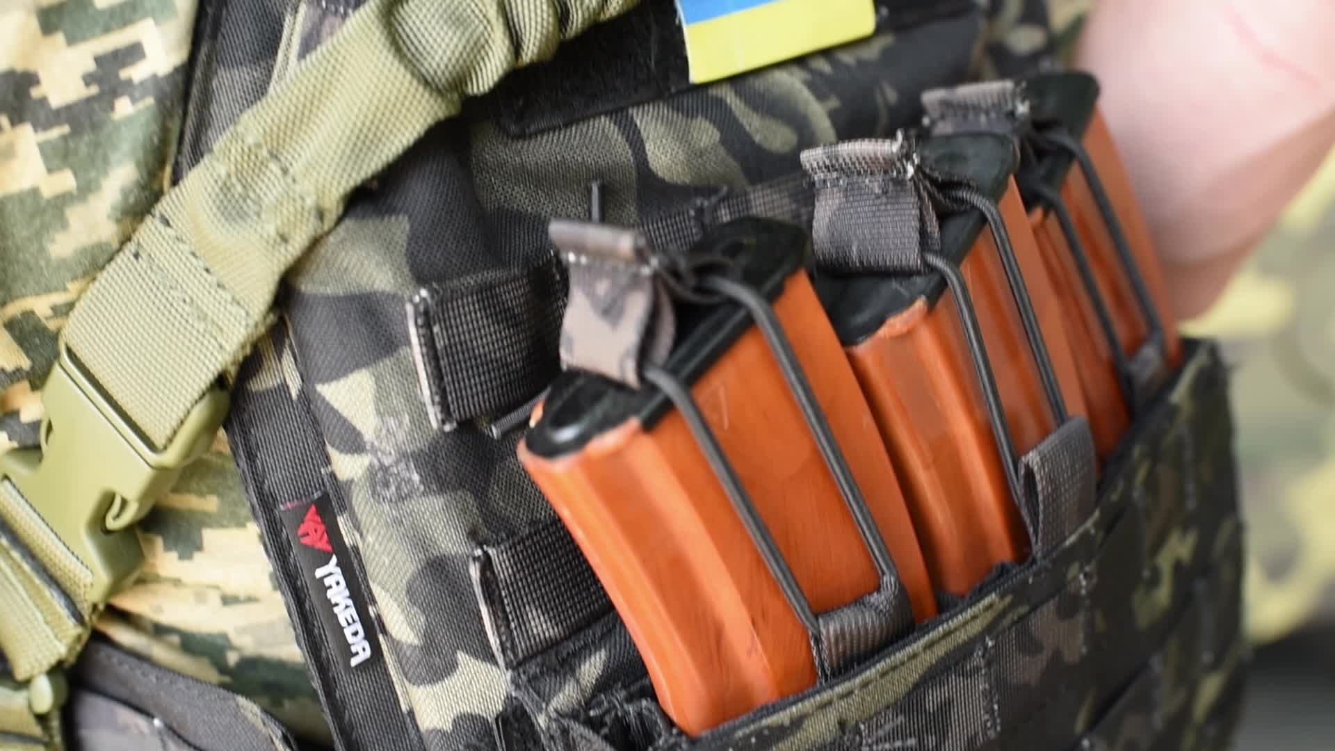 Humanitarian aid escorted by Ukrainian Special Forces in Hrushivka