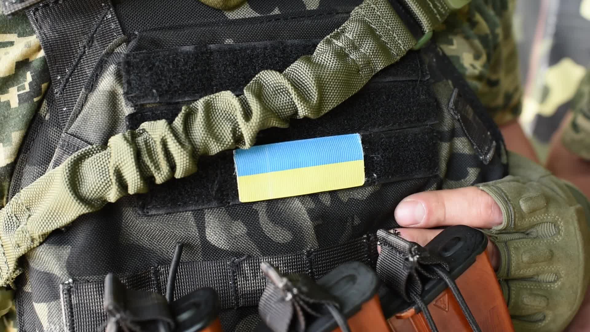Humanitarian aid escorted by Ukrainian Special Forces in Hrushivka