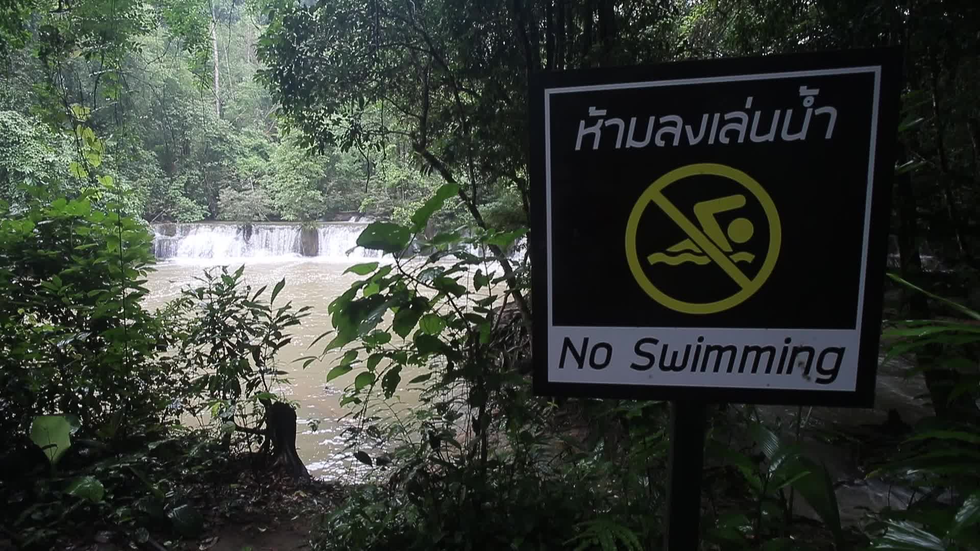 Tee Lor Su Waterfall
