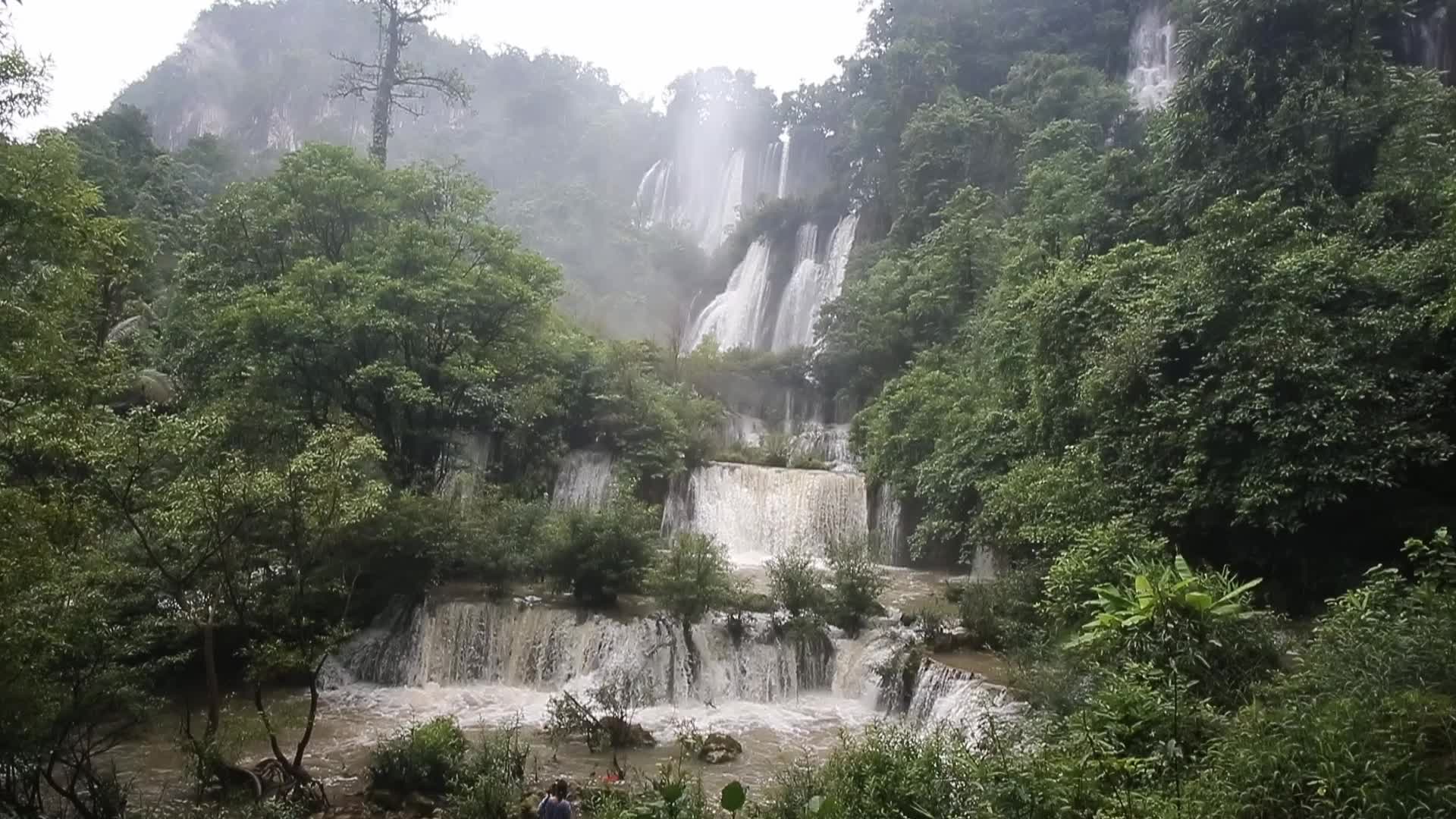 Tee Lor Su Waterfall