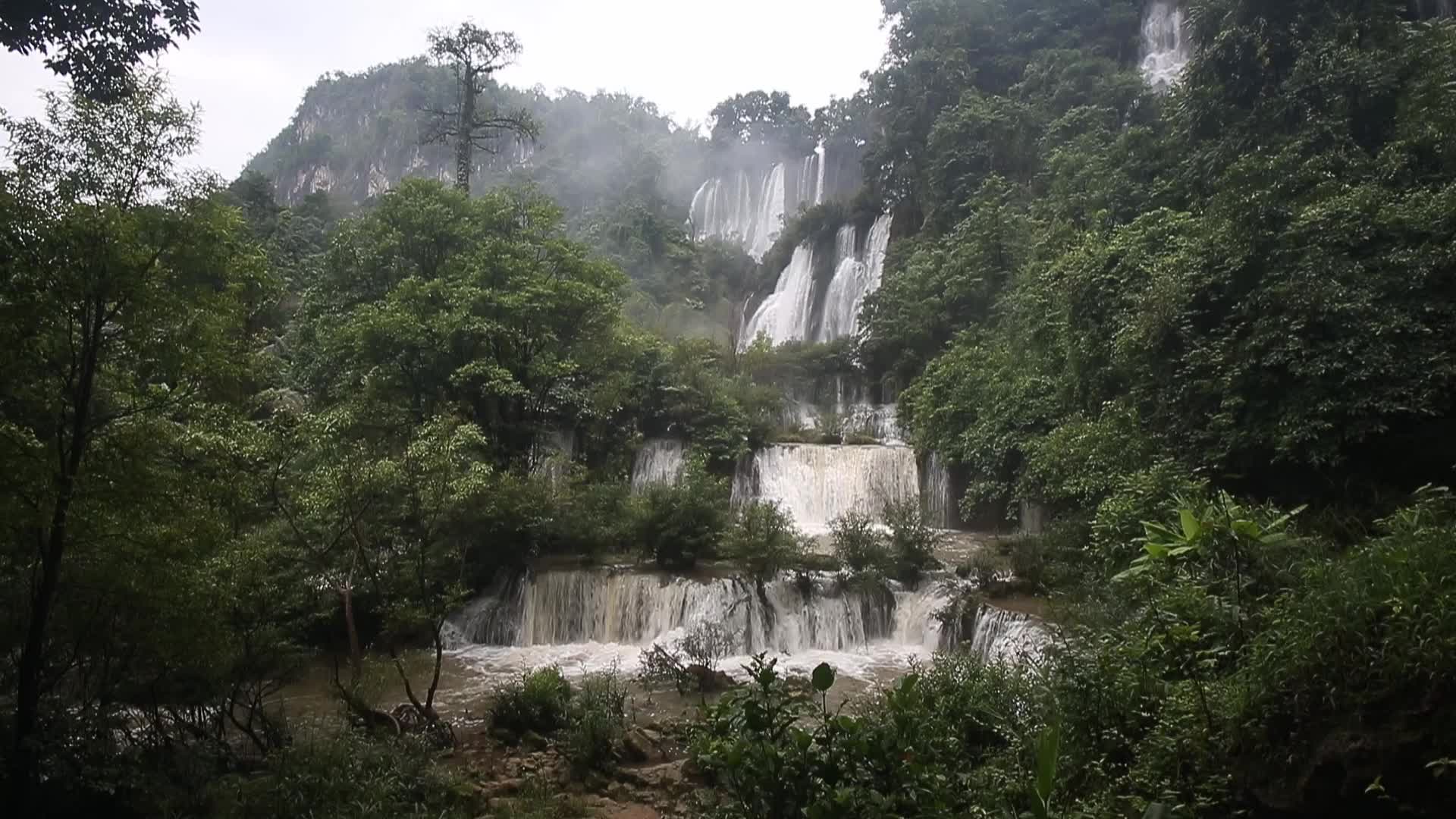 Tee Lor Su Waterfall