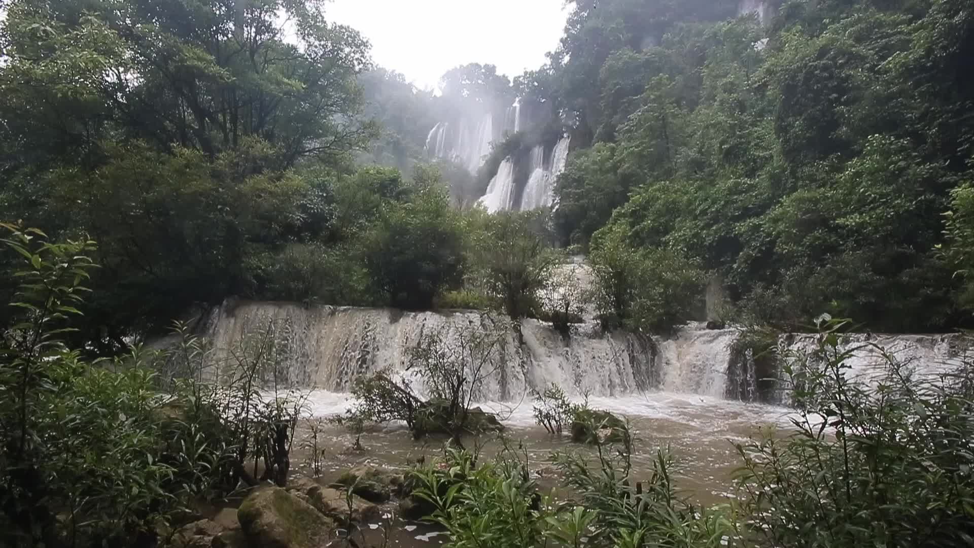 Tee Lor Su Waterfall