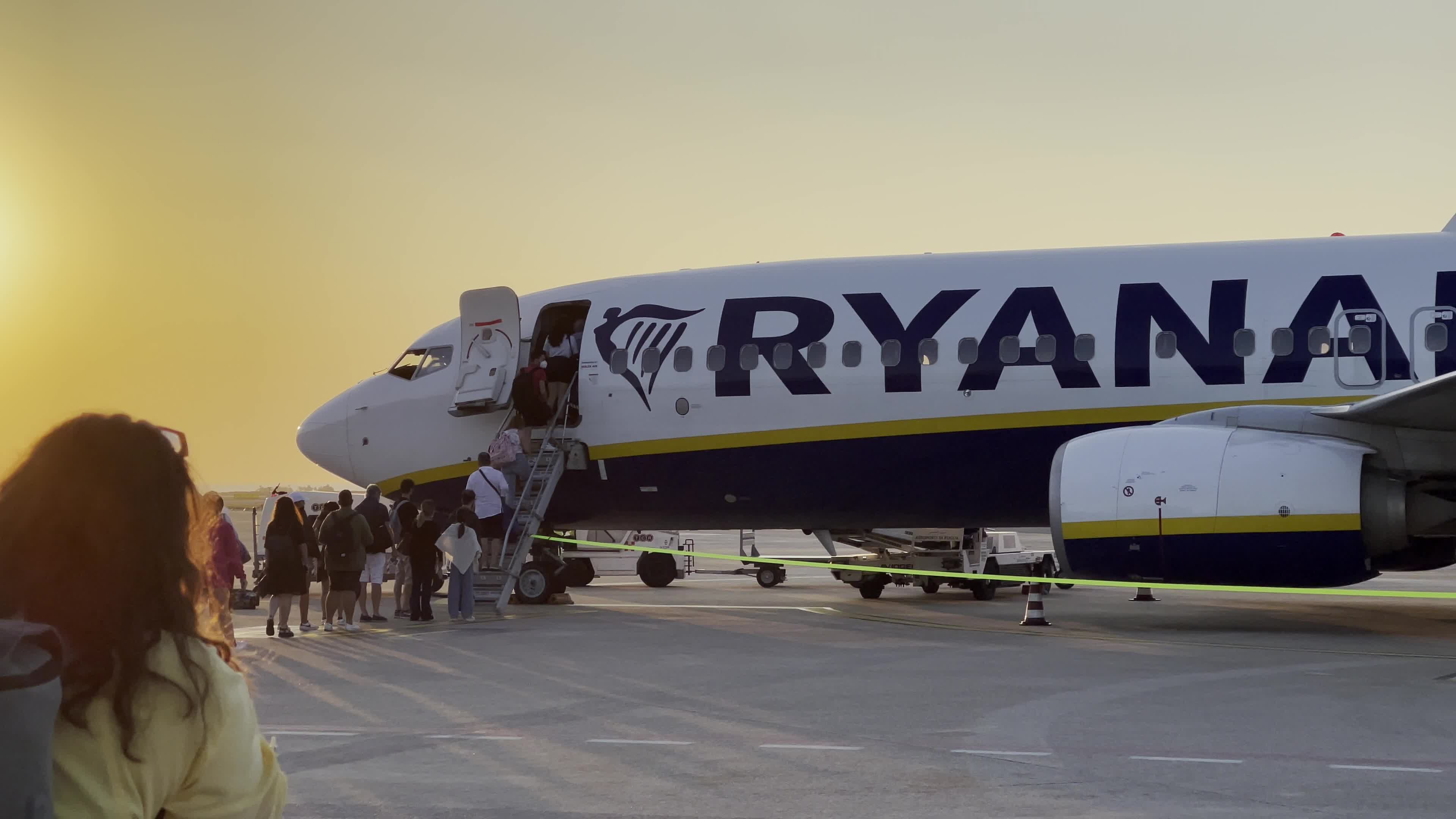 Ryanair Boeing 737-800 At Sunrise In Brindisi Airport