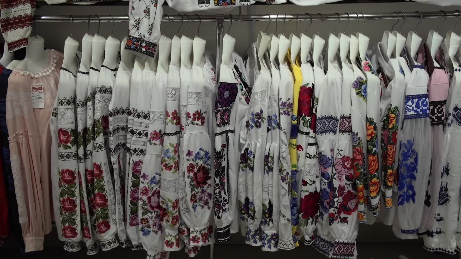 Ukrainian patriotic paraphernalia popular due to war