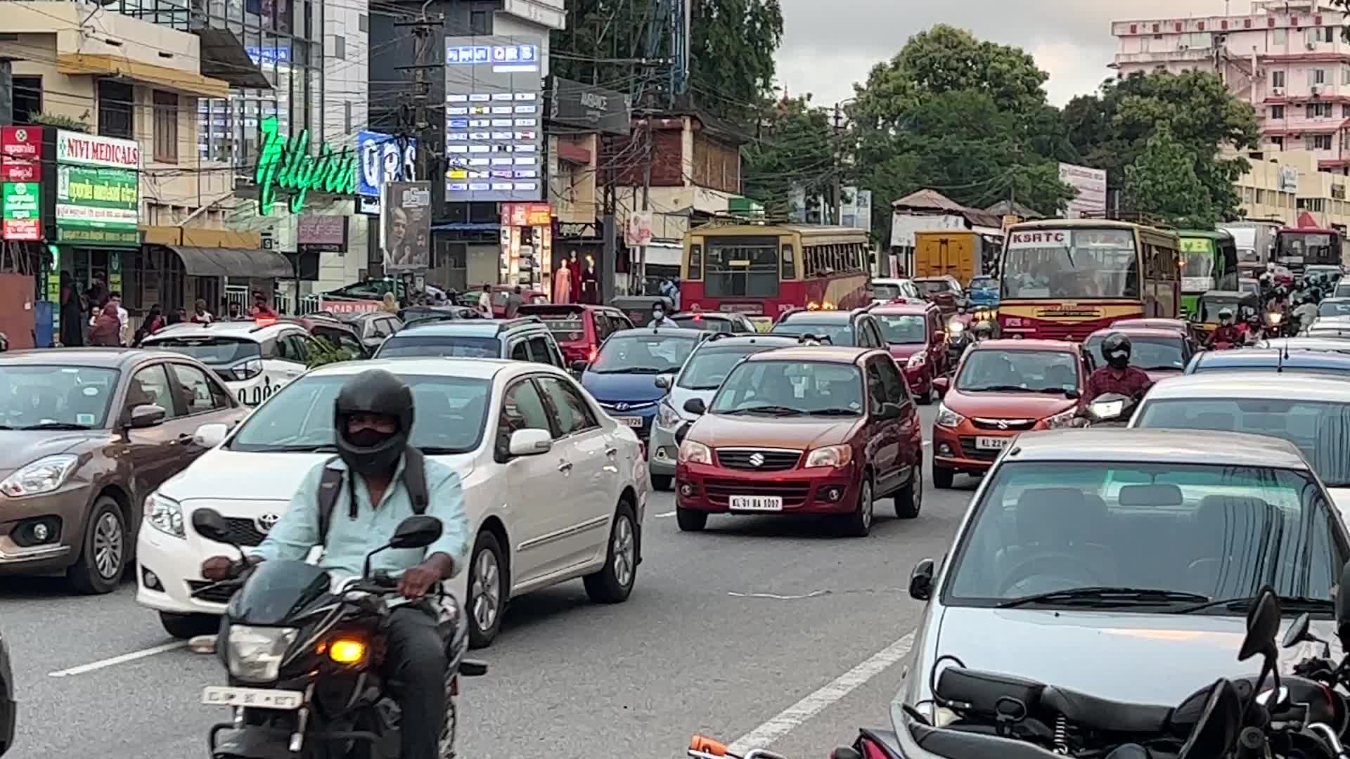 Heavy traffic in Thiruvananthapuram