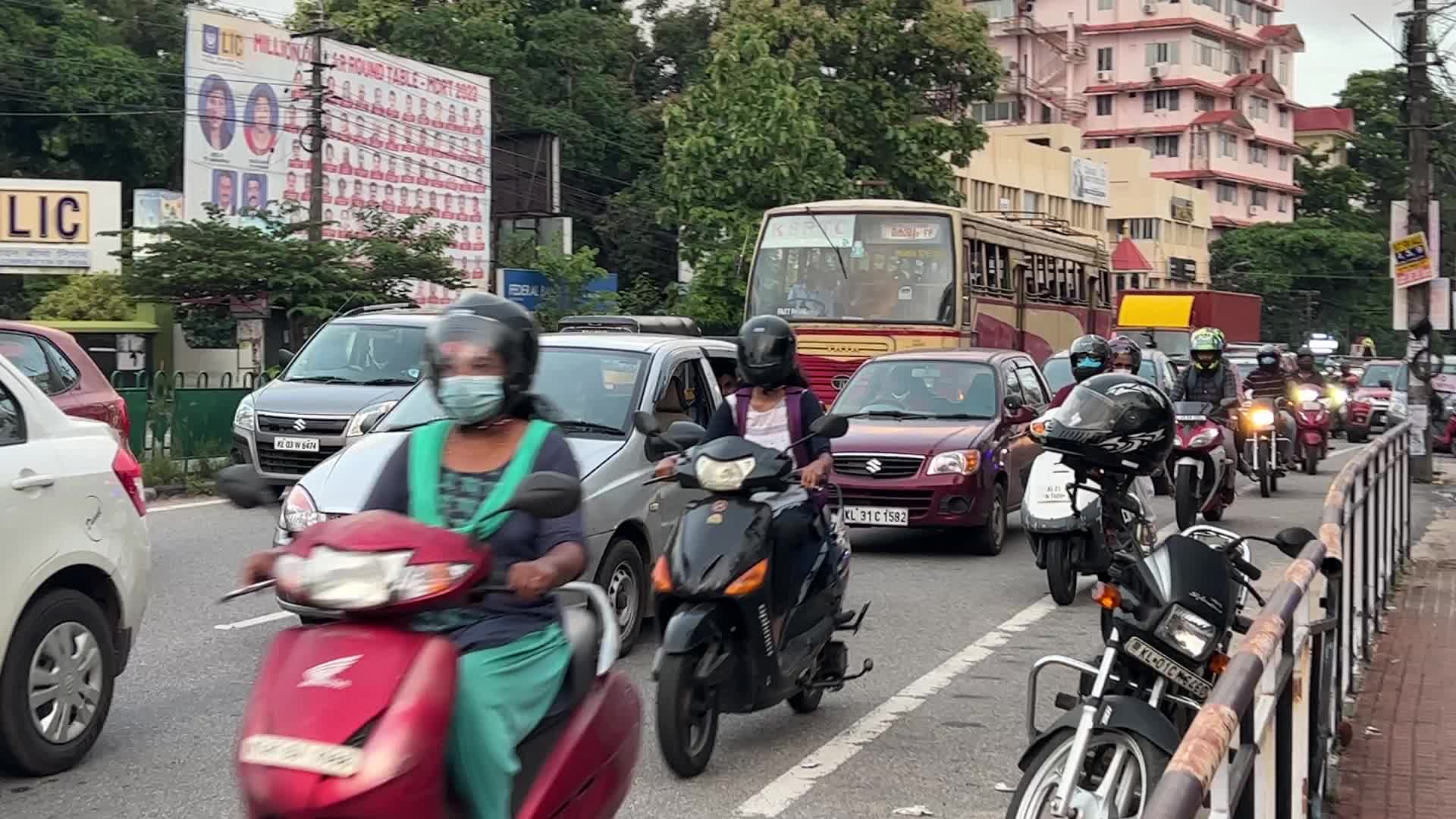 Heavy traffic in Thiruvananthapuram