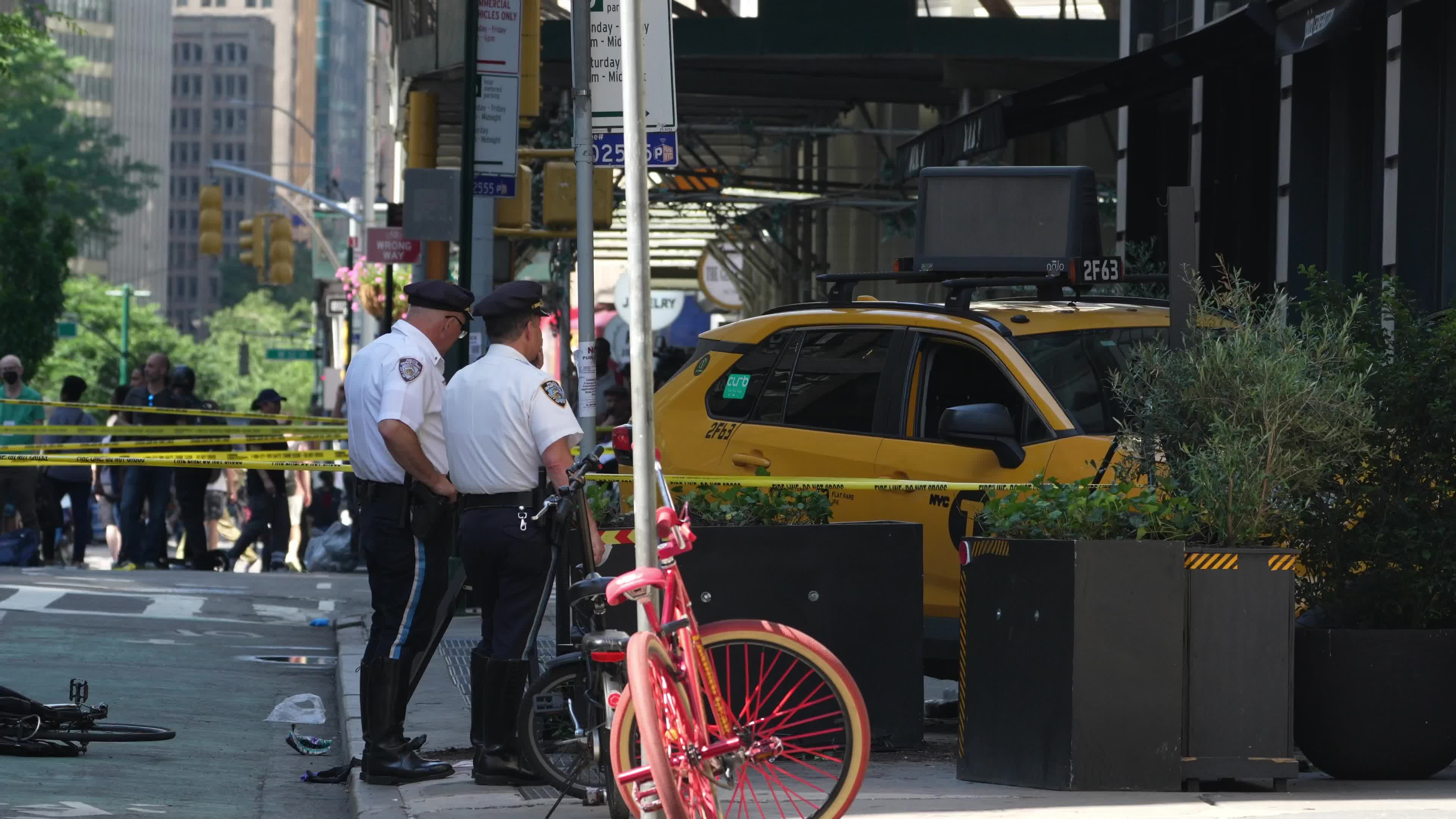 6 people hospitalized after taxi jumps curb in New York City, NYPD says
