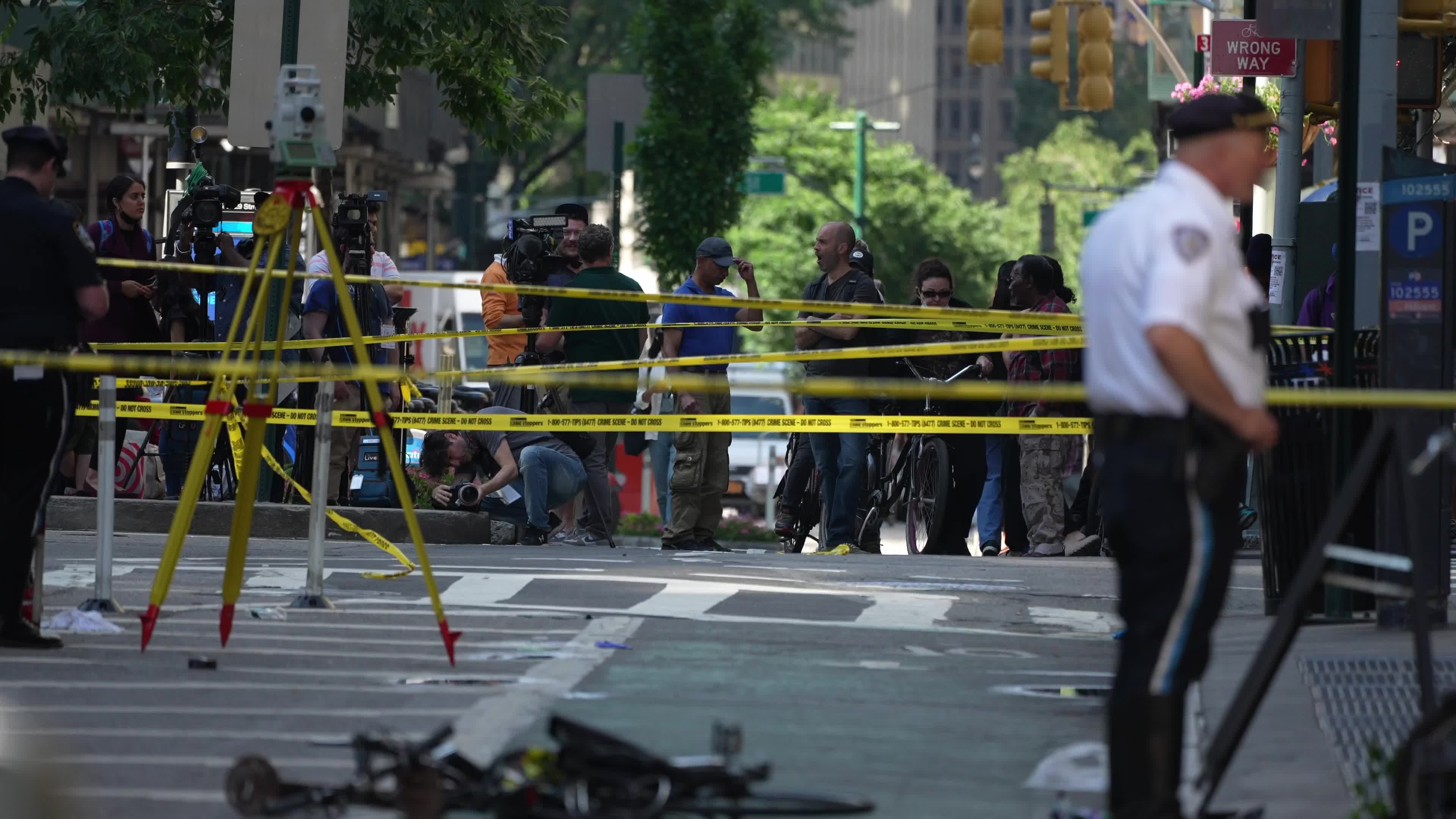 6 people hospitalized after taxi jumps curb in New York City, NYPD says