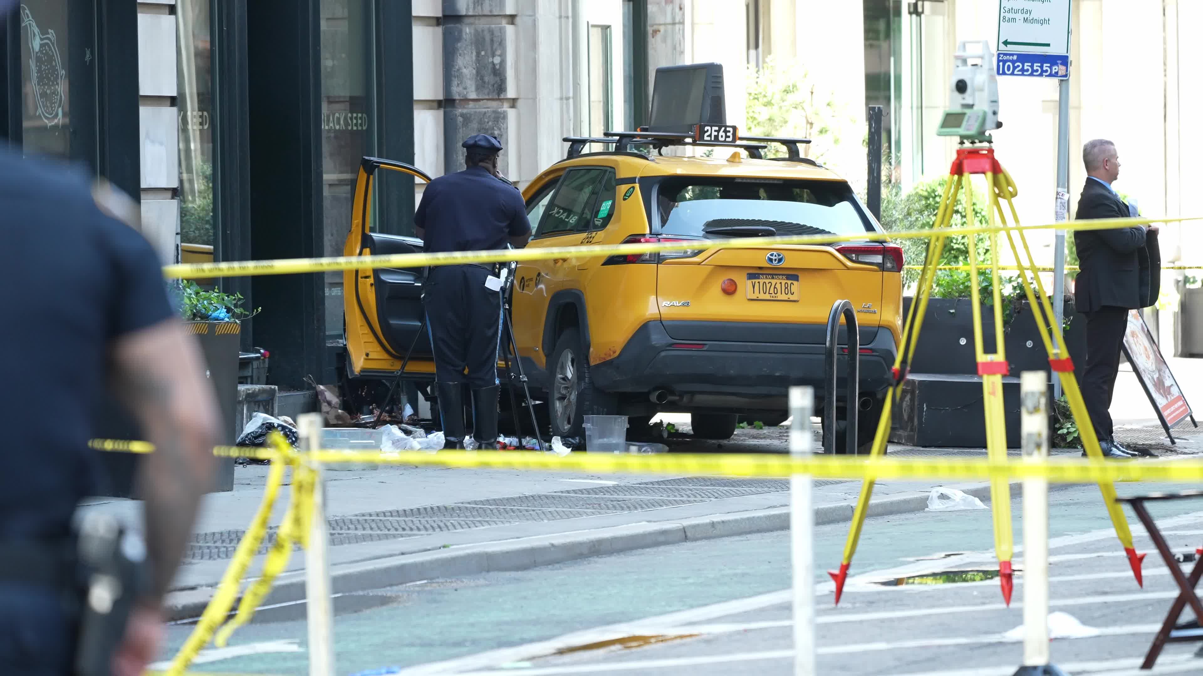 6 people hospitalized after taxi jumps curb in New York City, NYPD says