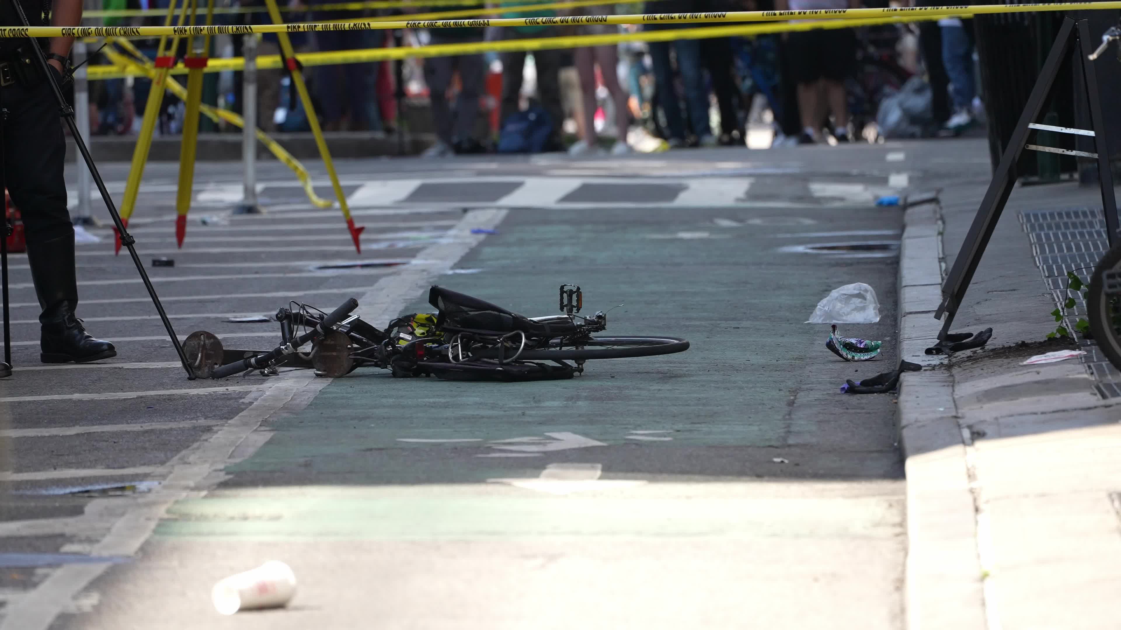 6 people hospitalized after taxi jumps curb in New York City, NYPD says