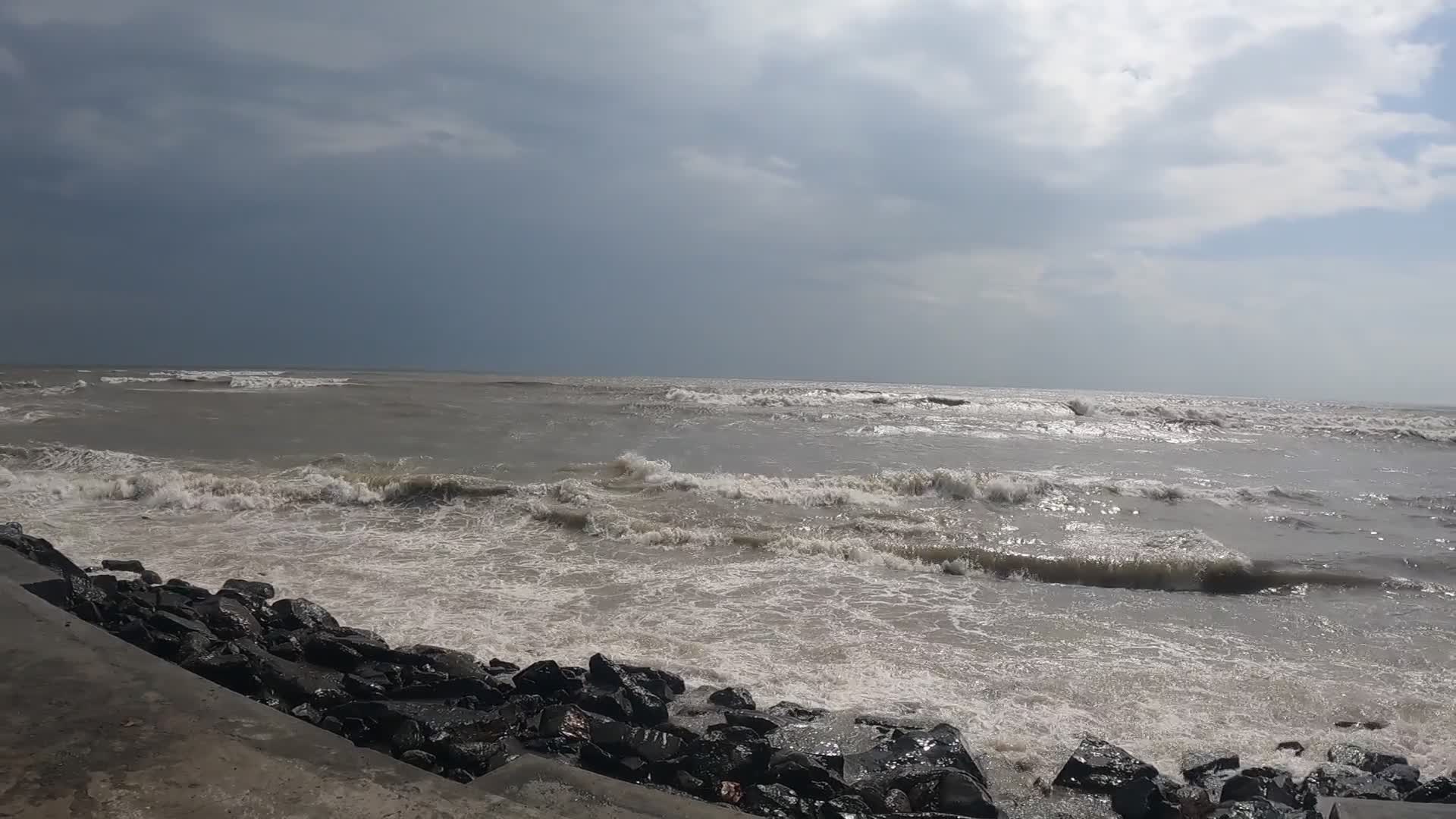 Daily Life In Mumbai 
