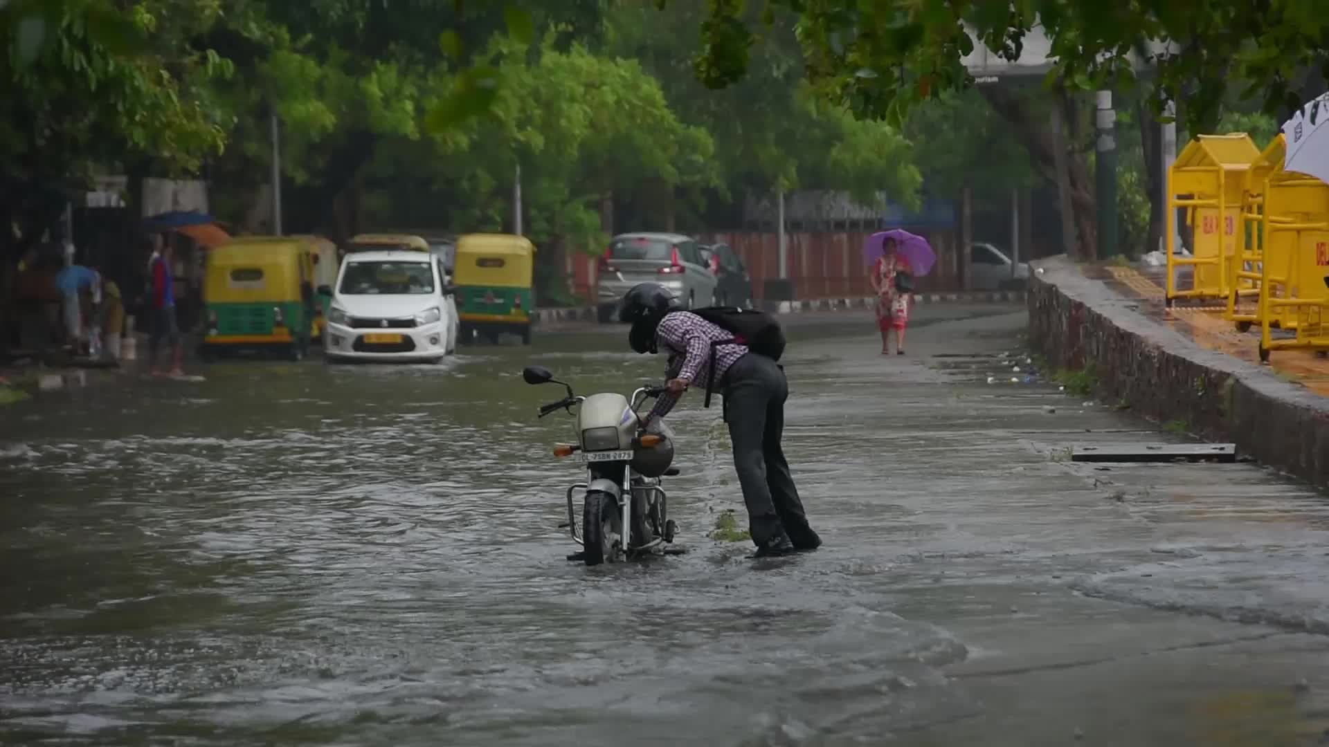 Heavy rainfall causes water-logging, traffic snarls in New Delhi.