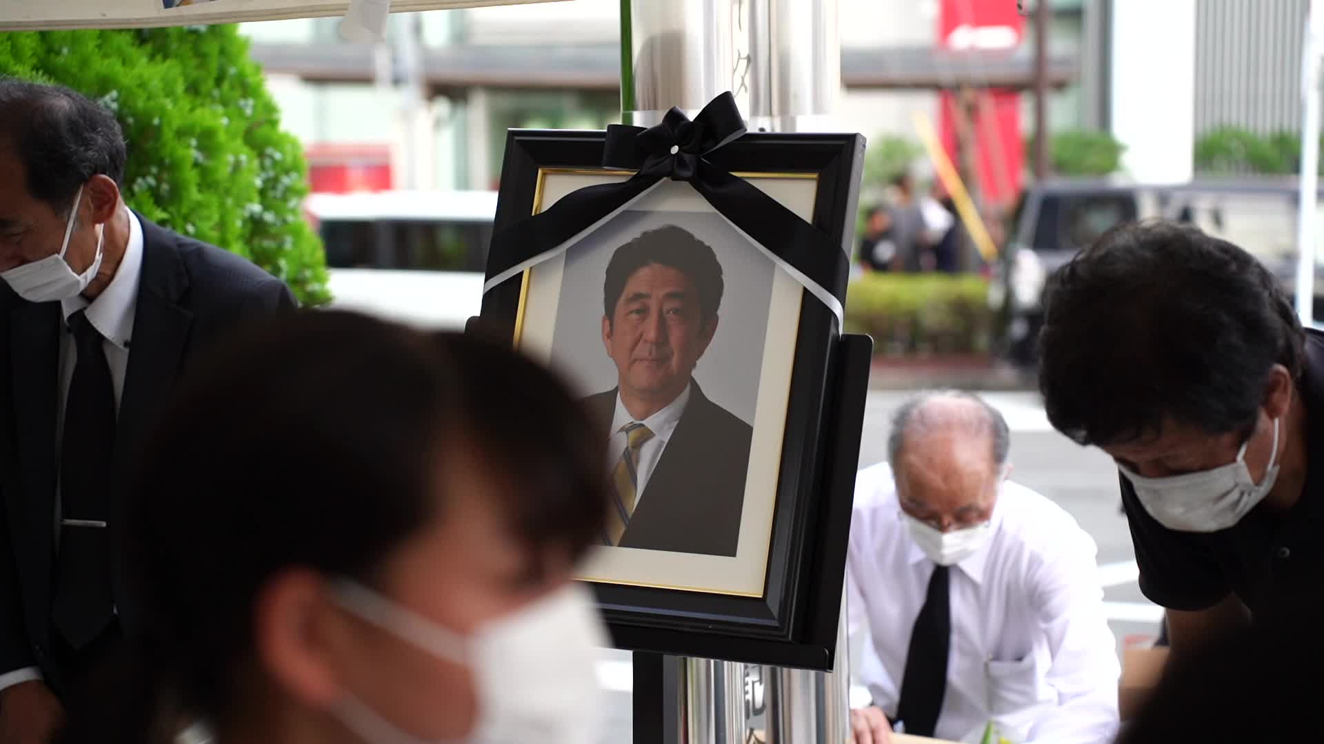 People visit Abe Shinzo assassination site in Nara, Japan