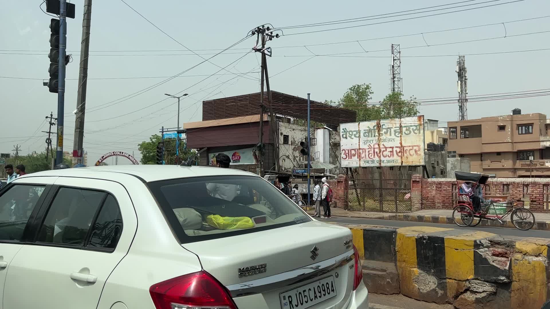 Traffic in Agra