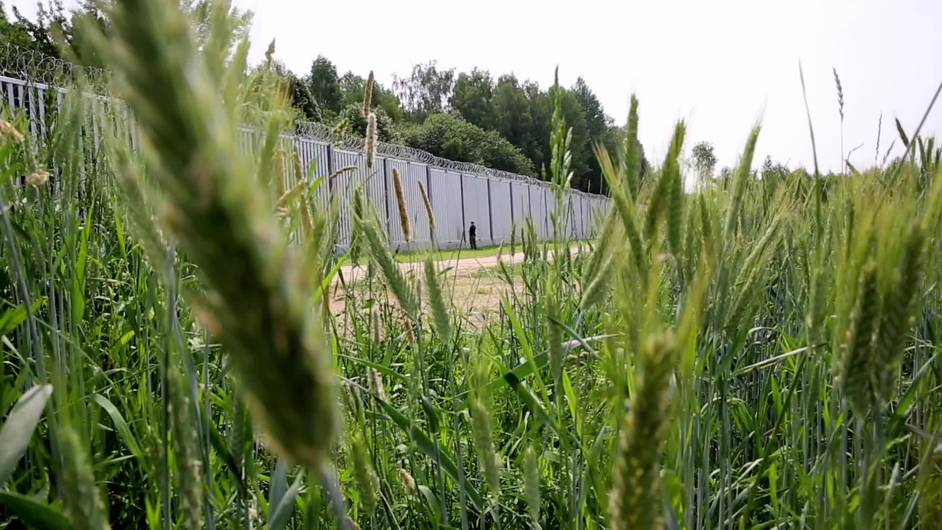 Poland finishes building a border barrier with Belarus