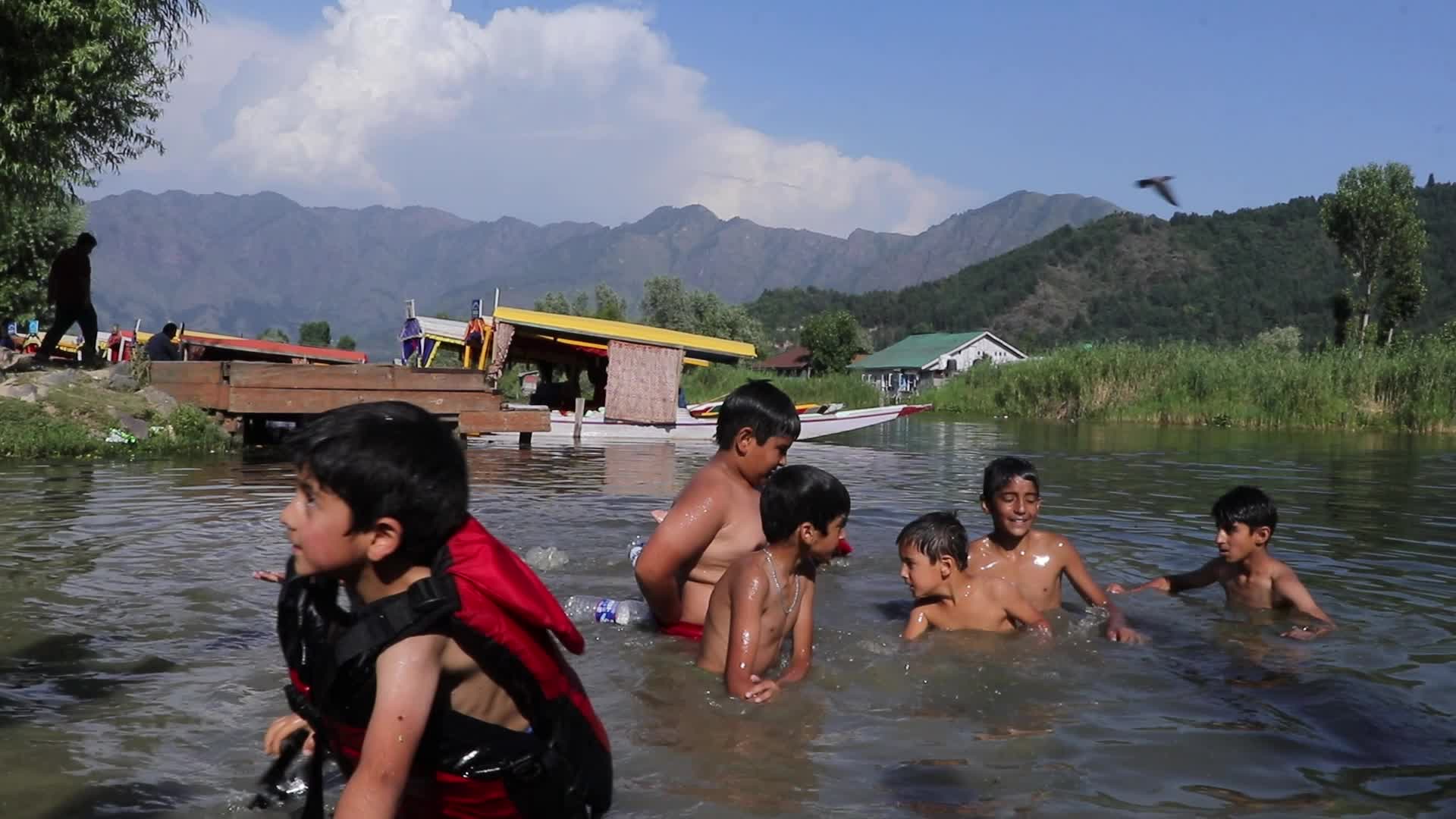 Scorching Heat Weather In Kashmir's Dal Lake