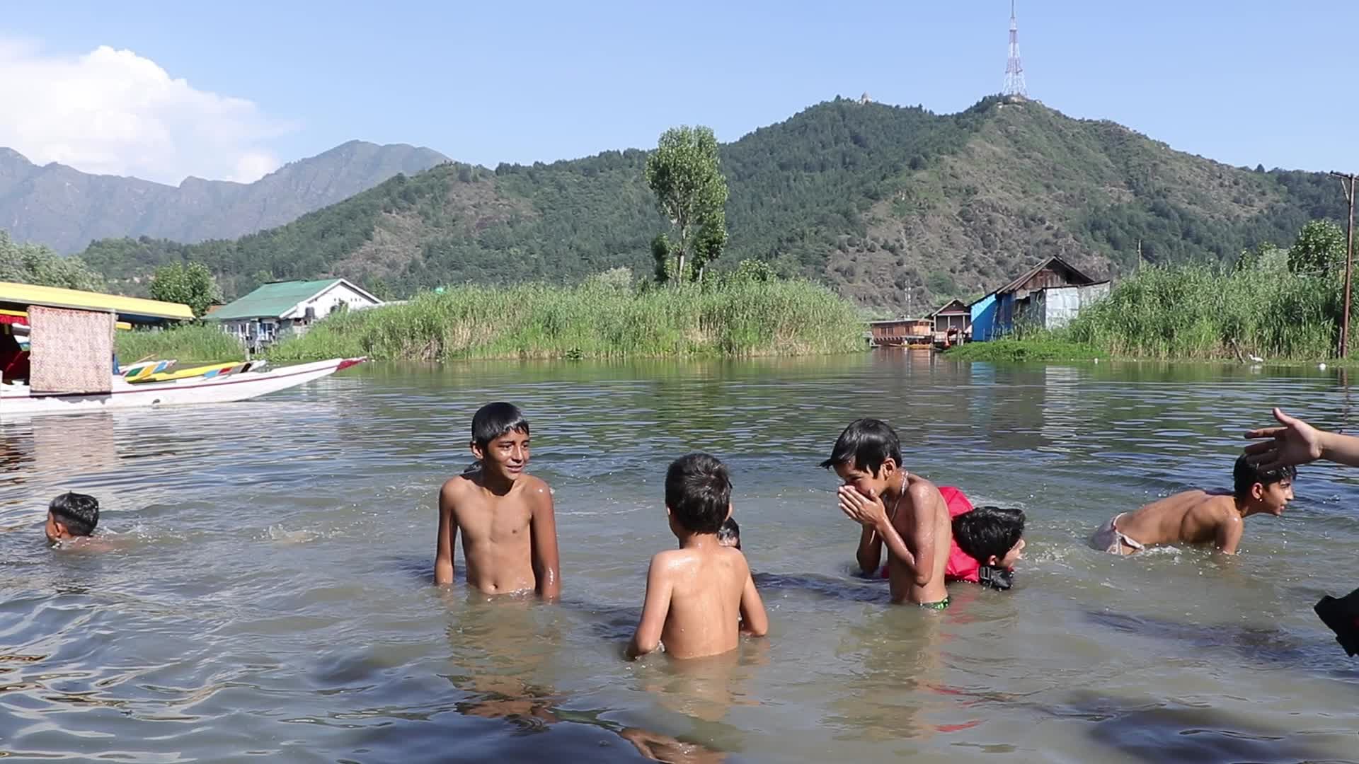 Scorching Heat Weather In Kashmir's Dal Lake