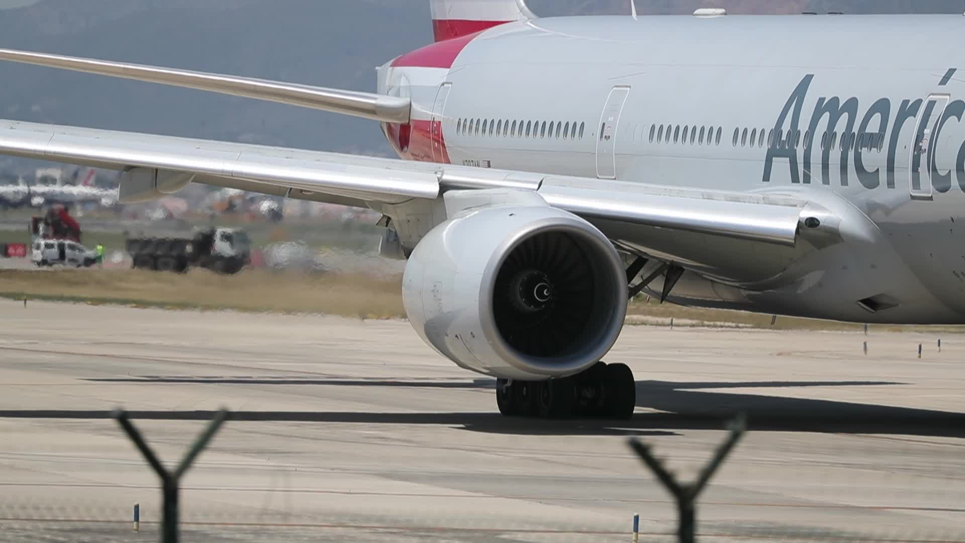 Delta Air Lines Airbus 330 taking off from Barcelona airport
