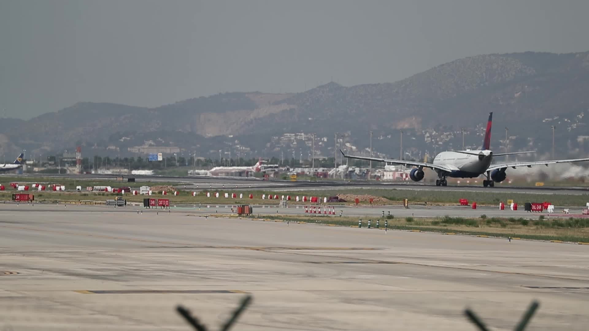 Delta Air Lines Airbus 330 taking off from Barcelona airport