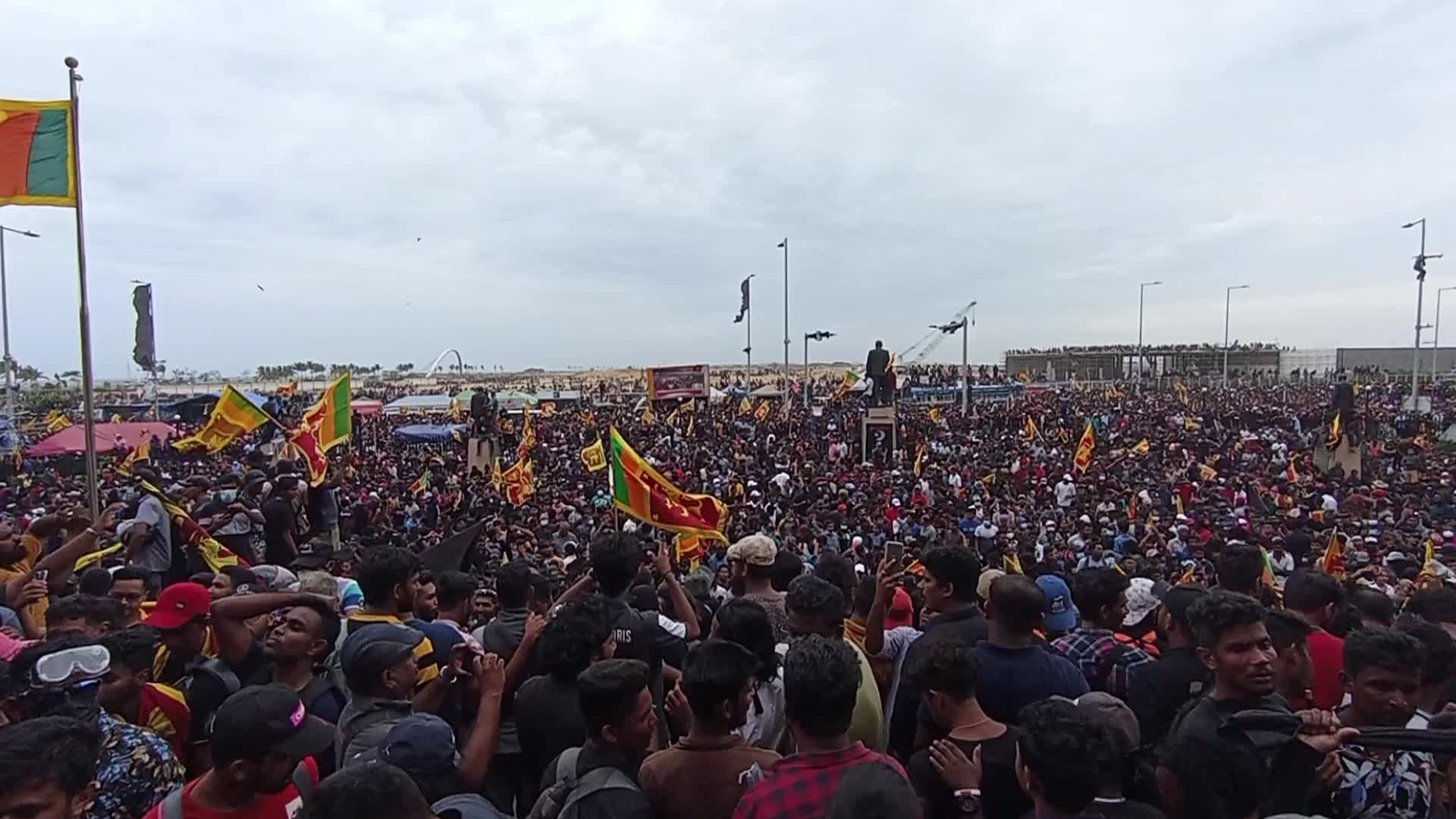 Sri Lanka protesters Break Into President's House