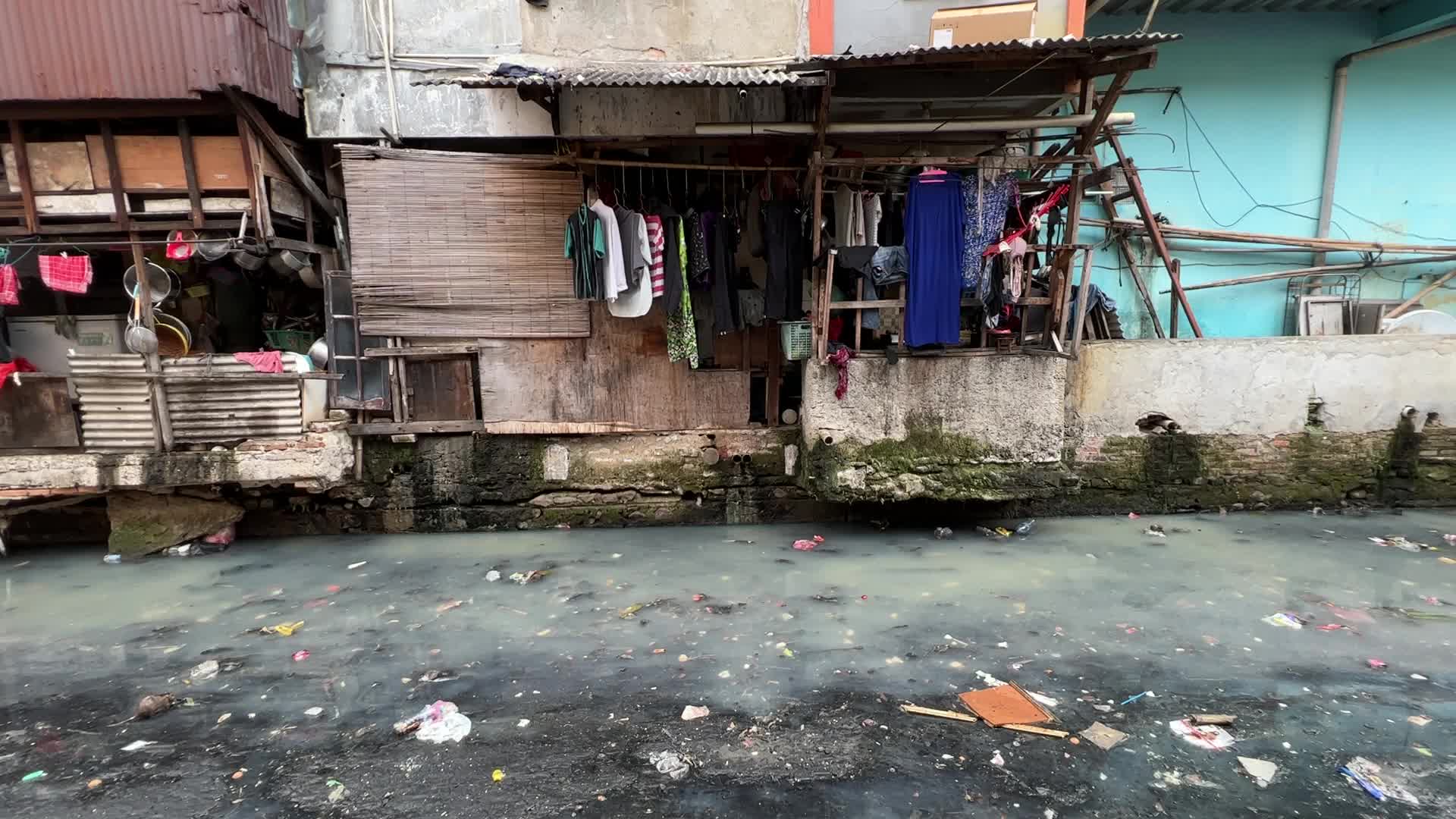 Daily Life In The Slum Area of Jakarta