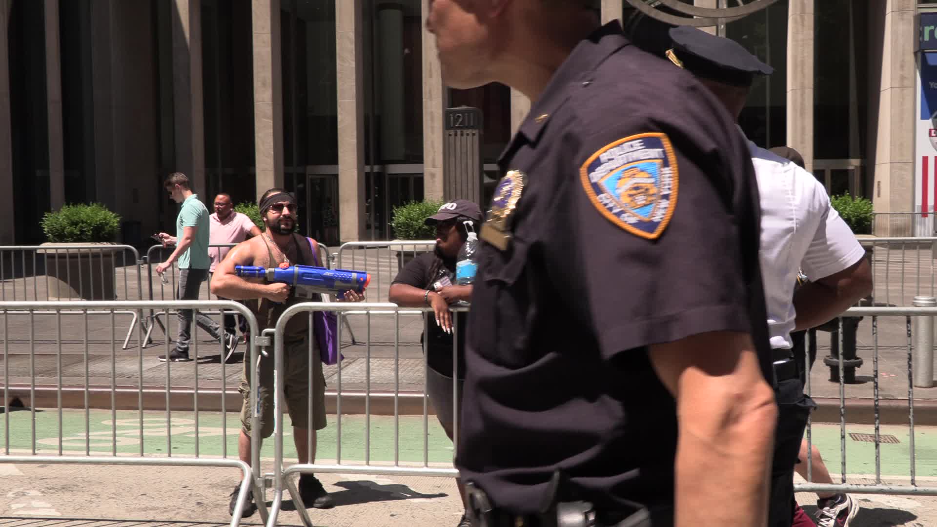 NYC: Arrests follow water gun fight at Fox News