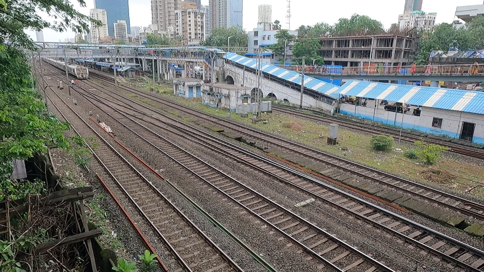 Local Train In Mumbai 