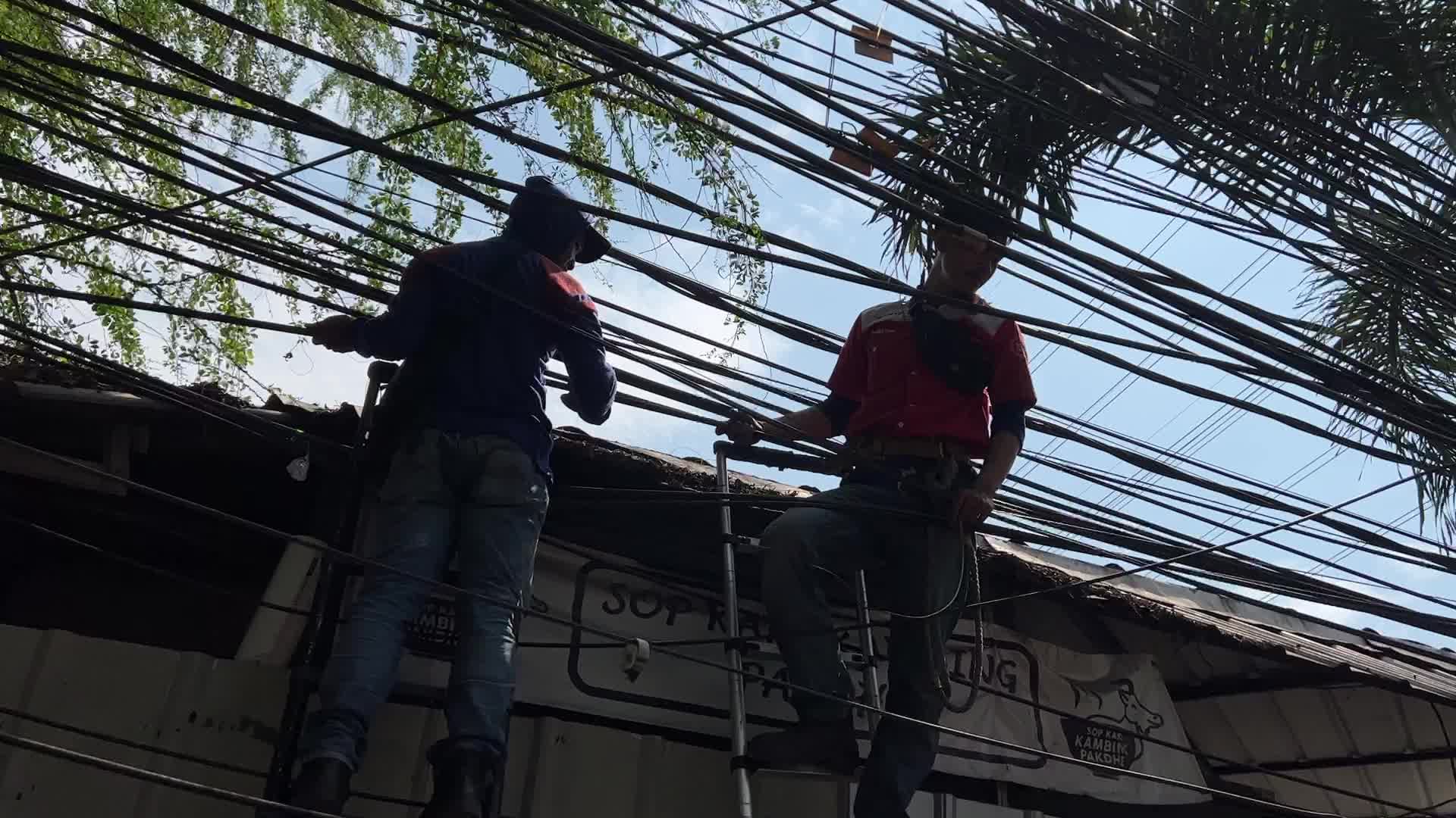 Controlling Chaotic Fiber Optic Cables in Jakarta, Indonesia